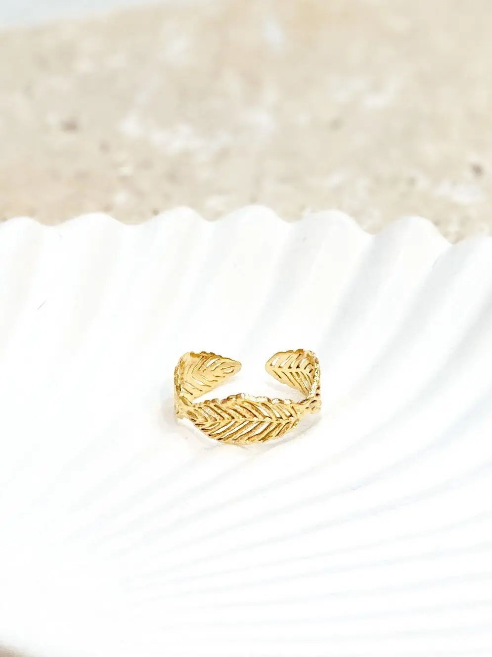 BENETT ring