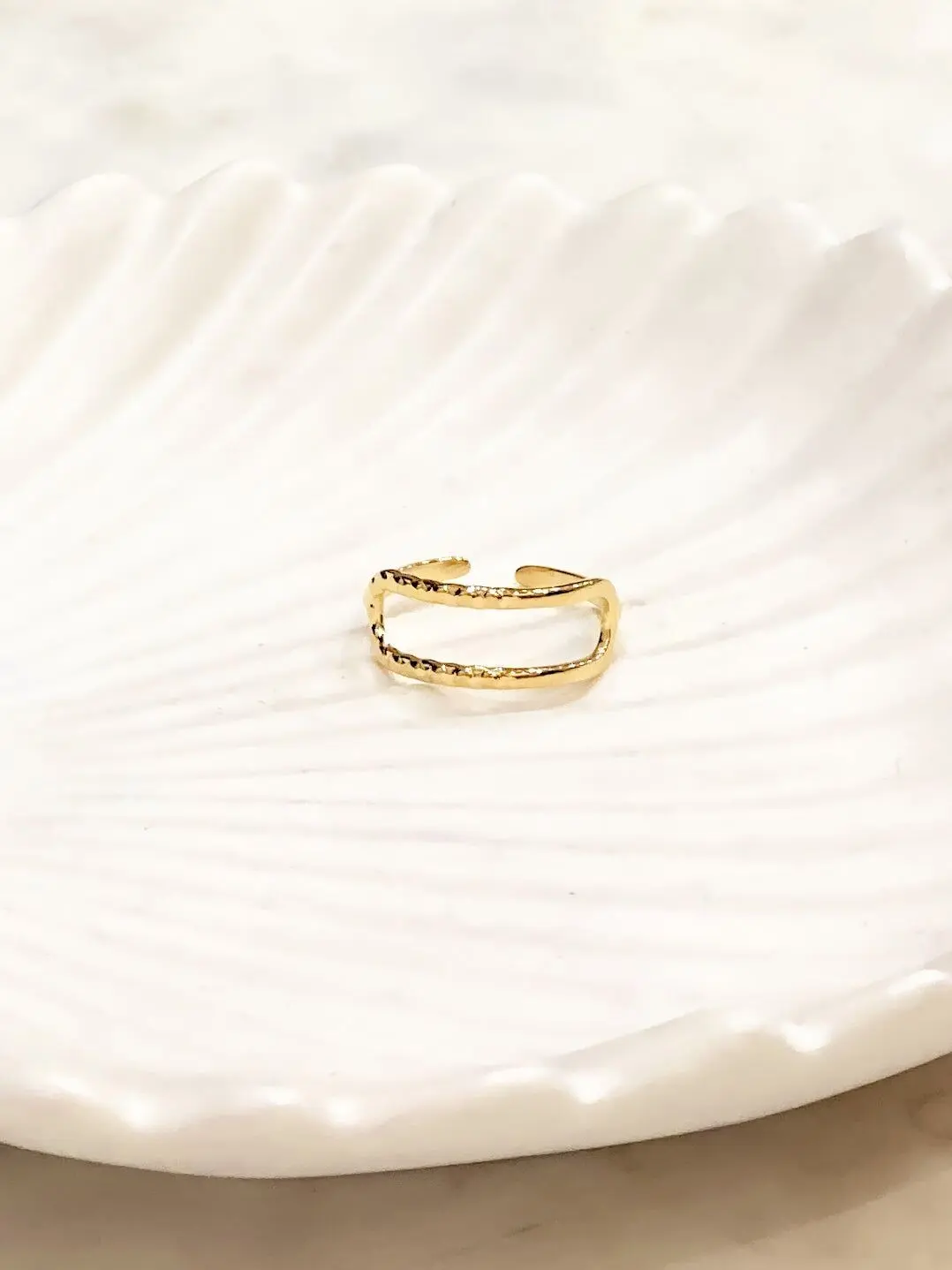 LARA RING
