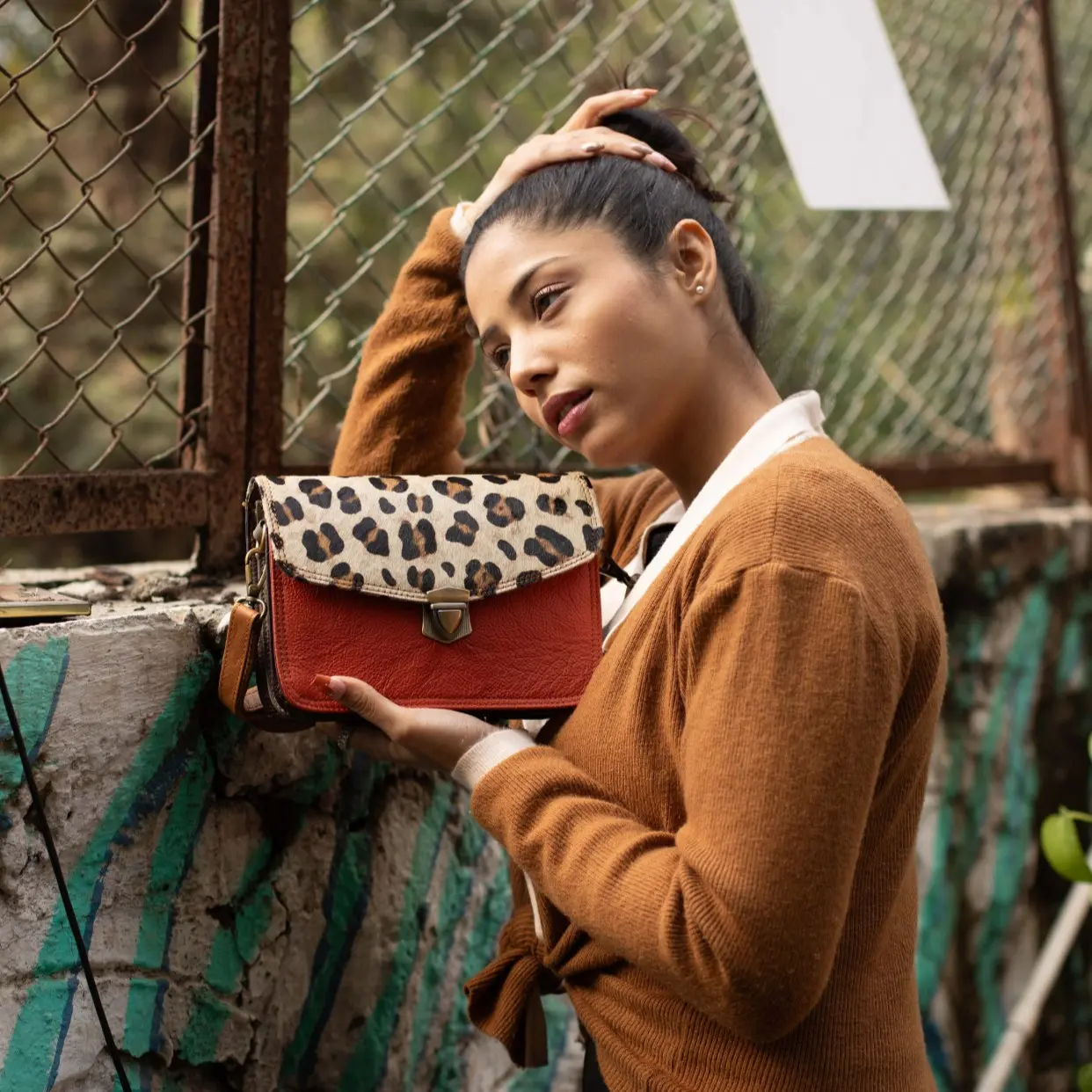 Petit sac bandoulière en cuir recyclé et imprimé - NINA LOCK