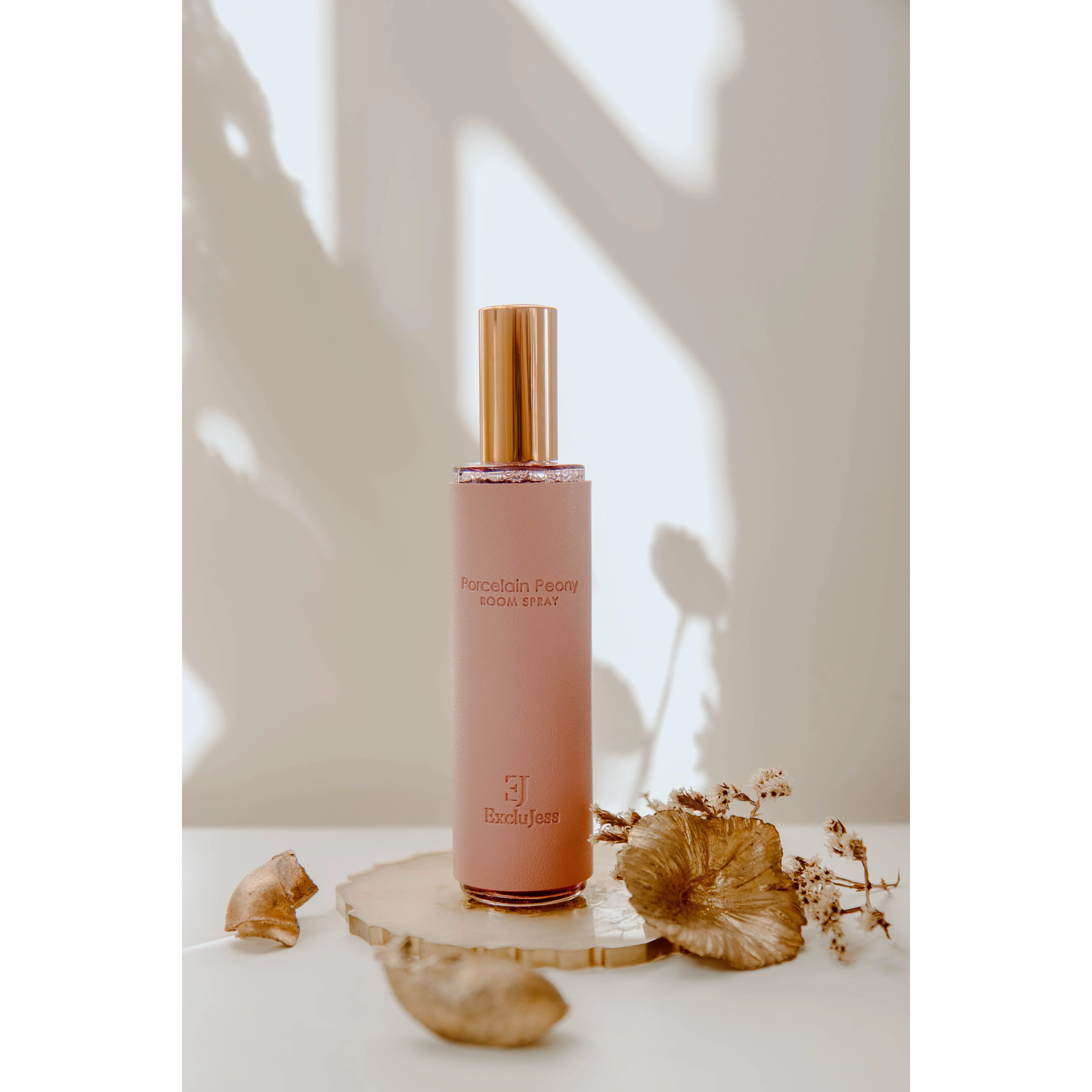 Spray para ambientes de cuero rosa peonía de porcelana