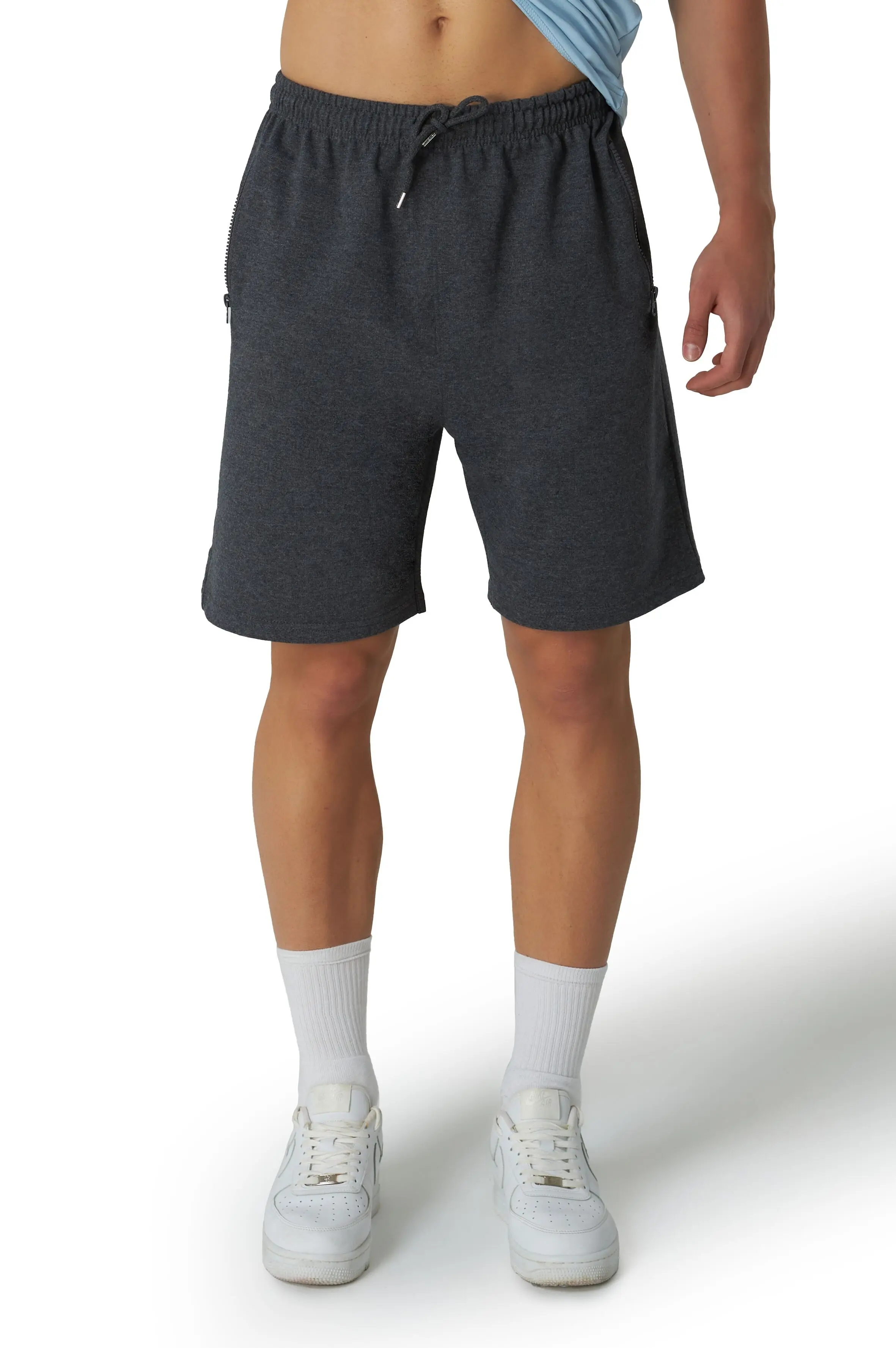 Pantalón corto deportivo de hombre con cremallera.