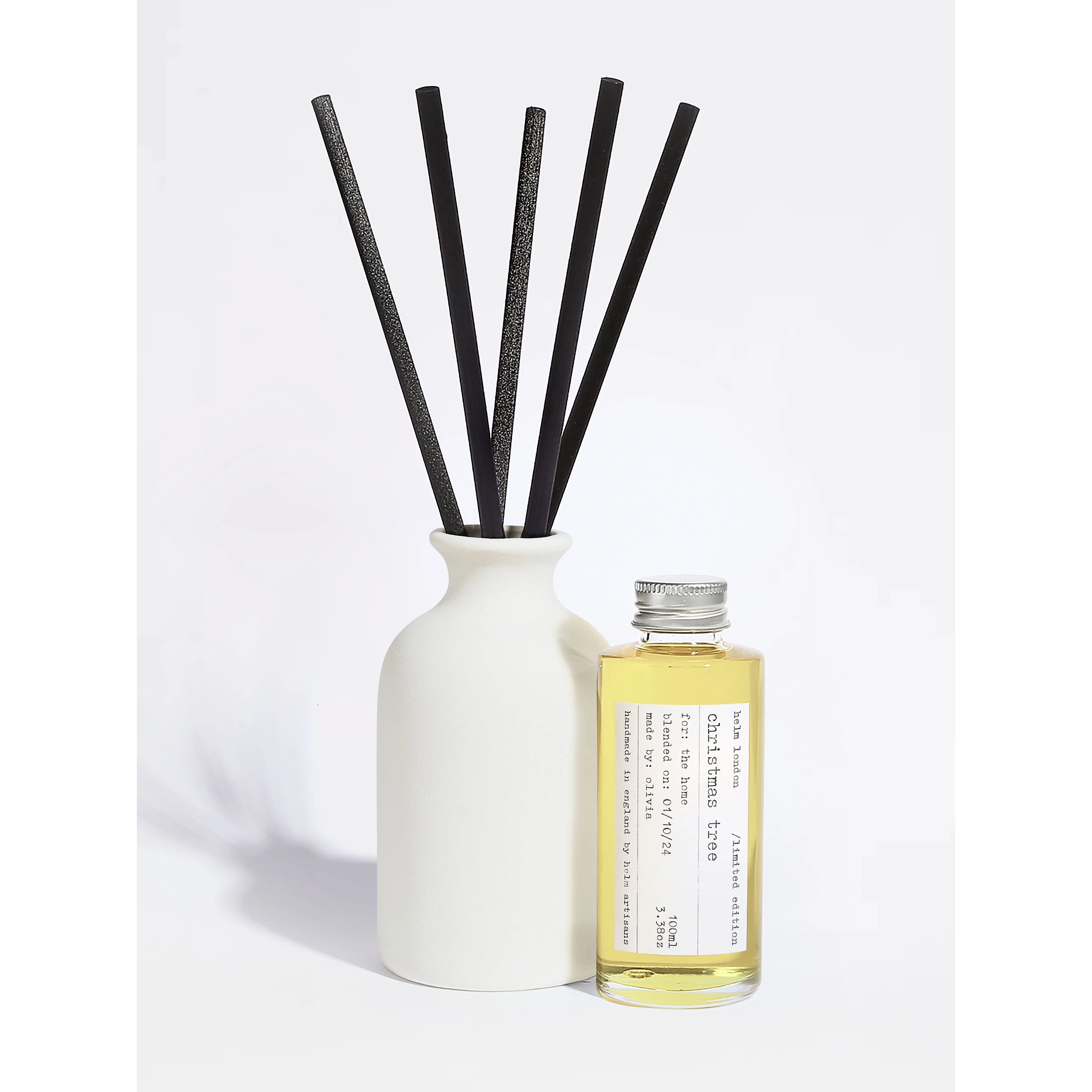 Weihnachtsbaum-Diffusor aus Keramik mit Rattanstäbchen – Limitierte Auflage