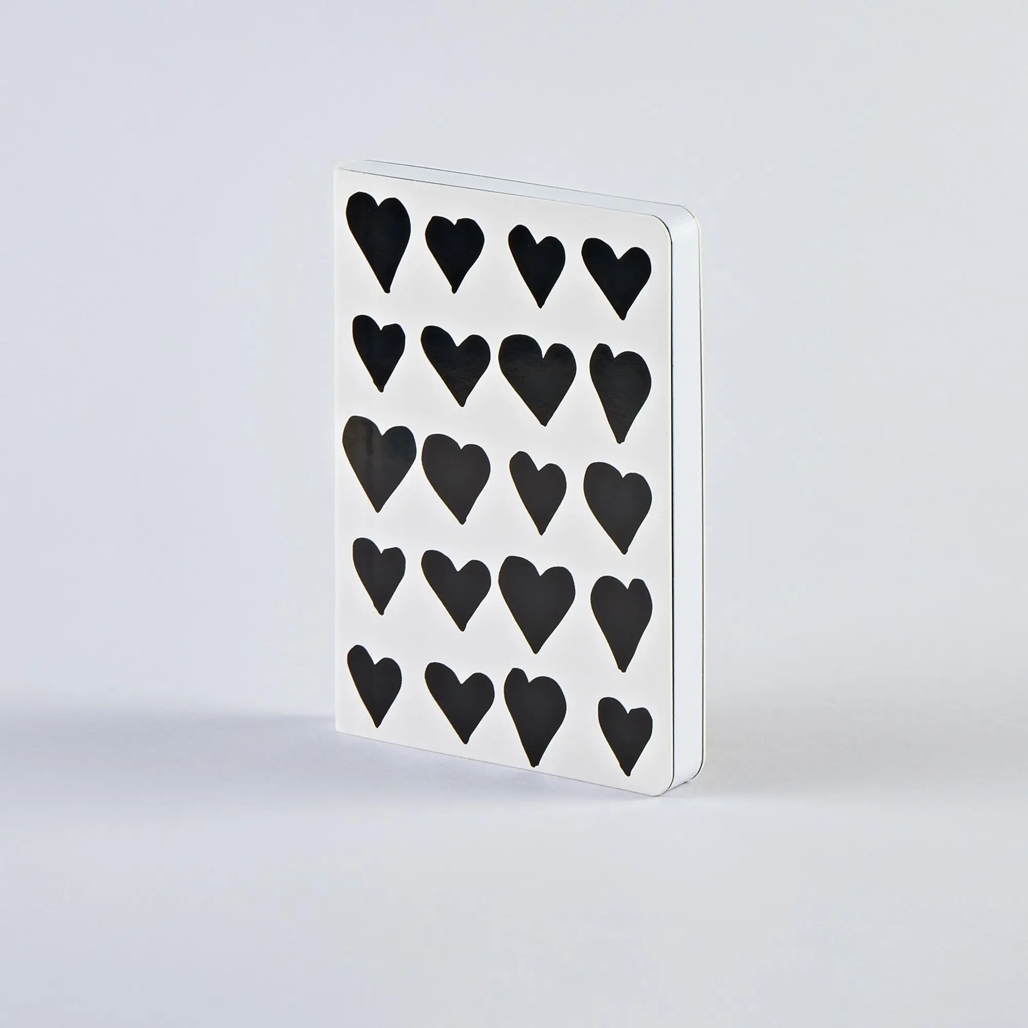 Coeur de la Nuit - Bébé Sucré S | nuuna notebook A6 | 2.5 mm dot grid | 176 numbered pages | 120 g premium paper | synthetic leather white | sustainably produced in Germany