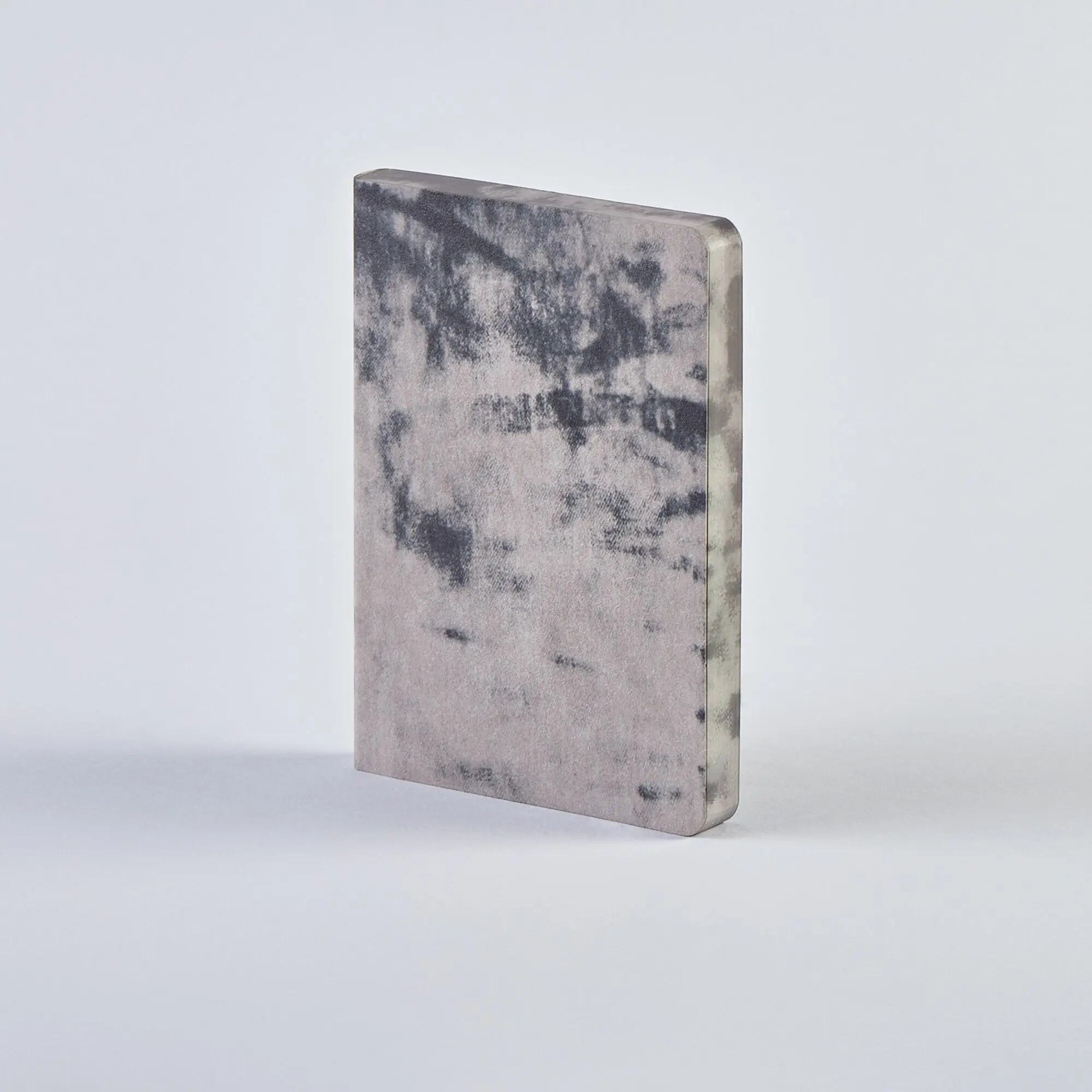 Shades -Finesse S Limited Edition | nuuna notebook A6 | 2.5 mm dot grid | 176 numbered pages | 120 g premium paper | Jeans label material grey | sustainably produced in Germany