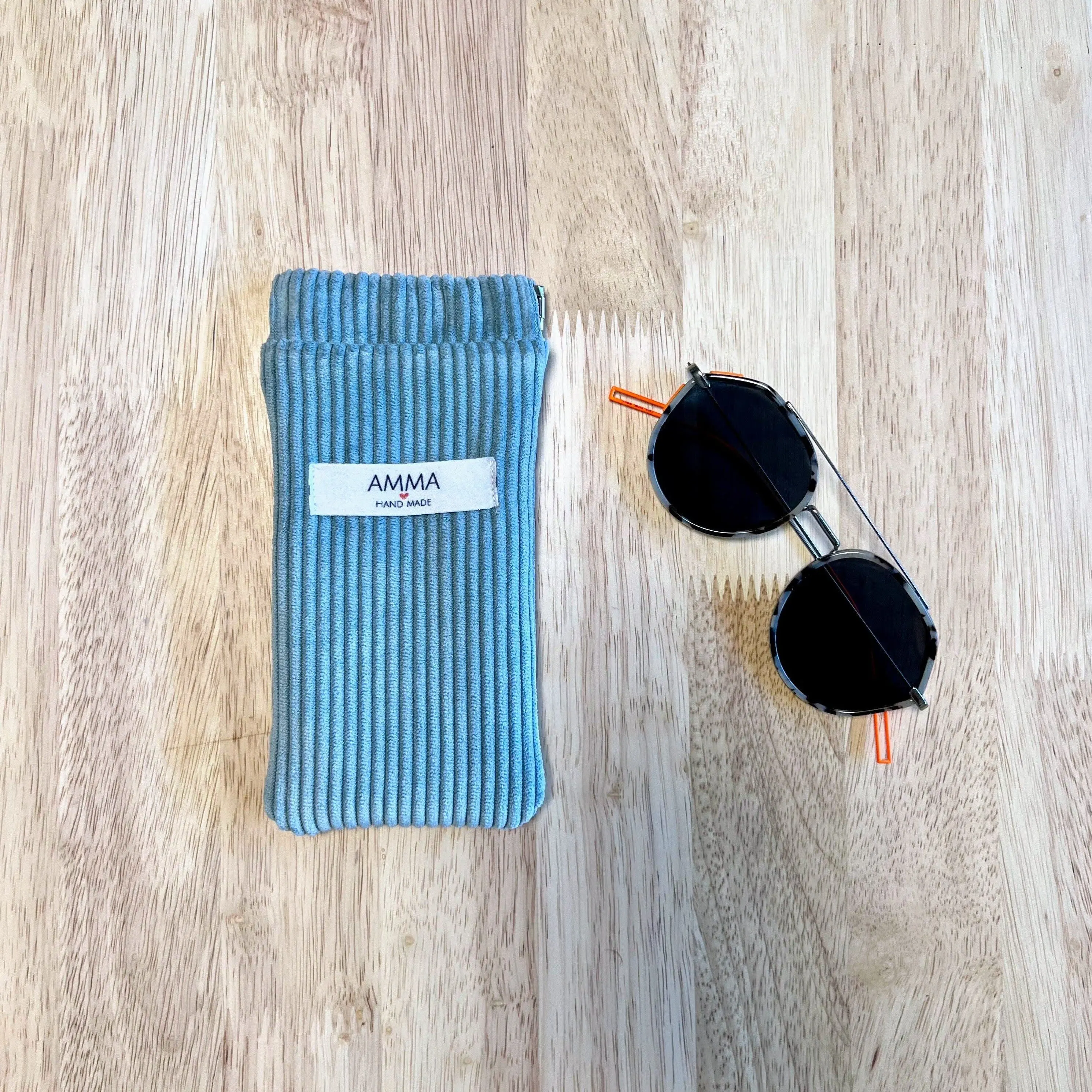 Leon corduroy glasses case