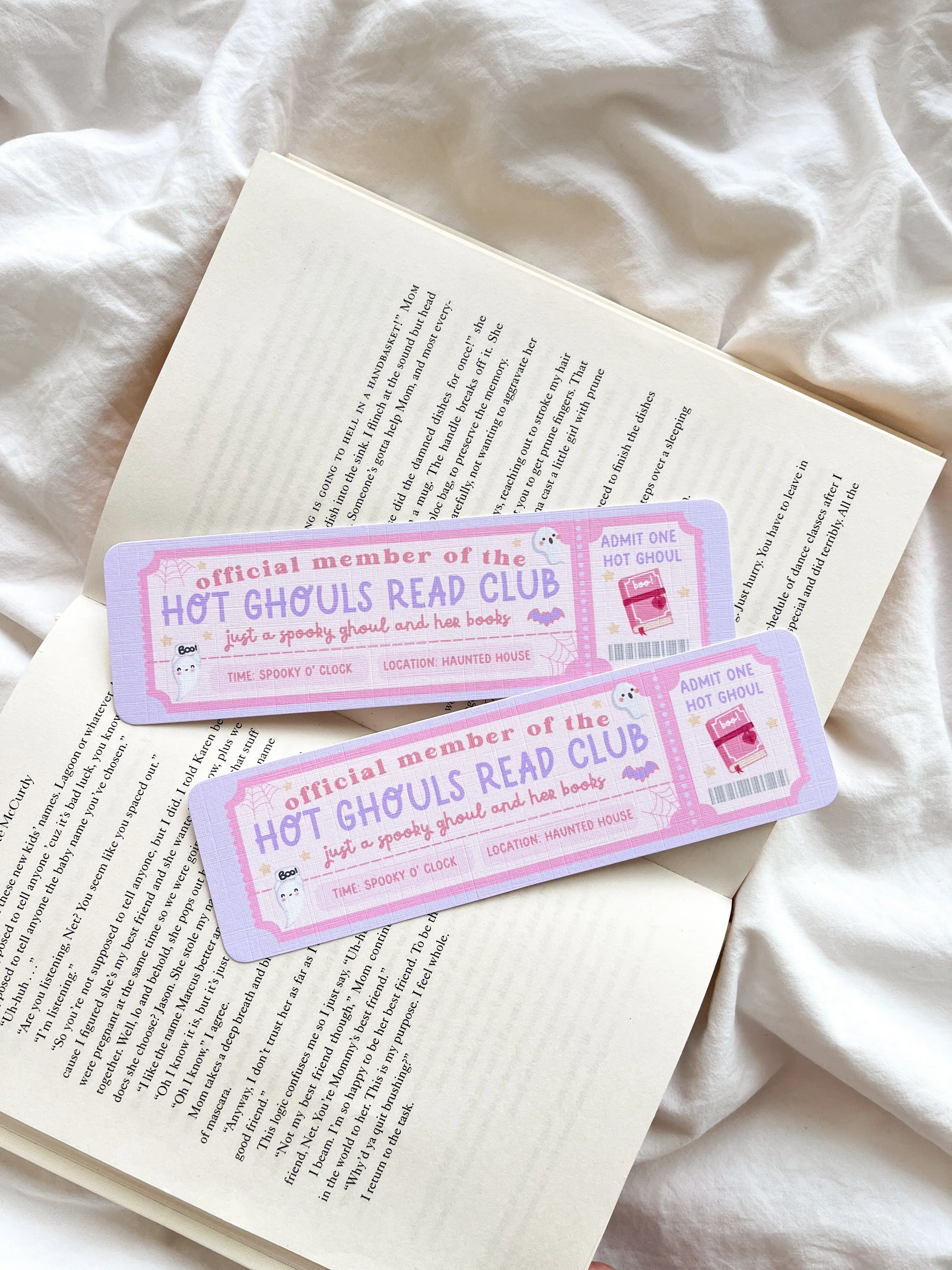 Hot Ghouls Reads Club Lesezeichen | Gruseliges Herbst-Lesezeichen