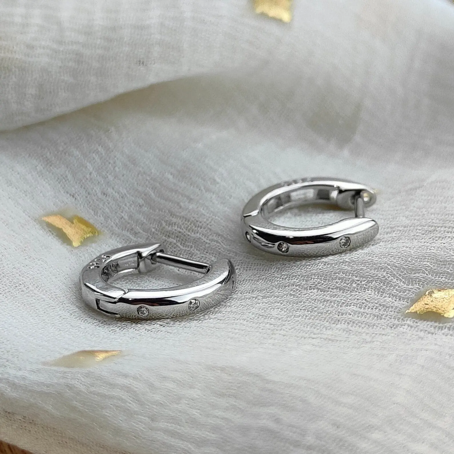 Sterling Silver Circle Slim Round Zircon Dainty Everyday Hoop Earrings