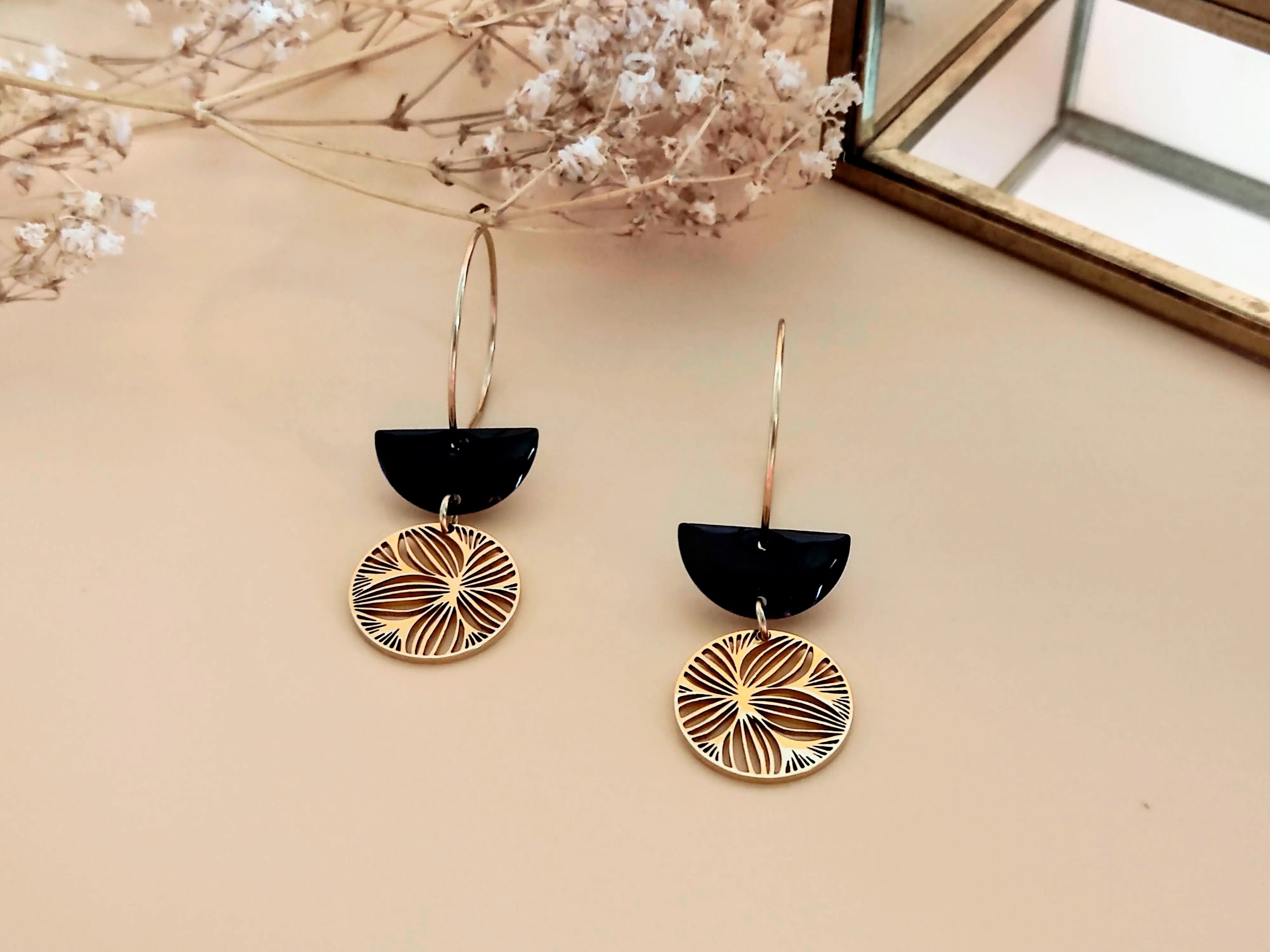 La Sentimentale half-moon flower pendant hoop earrings