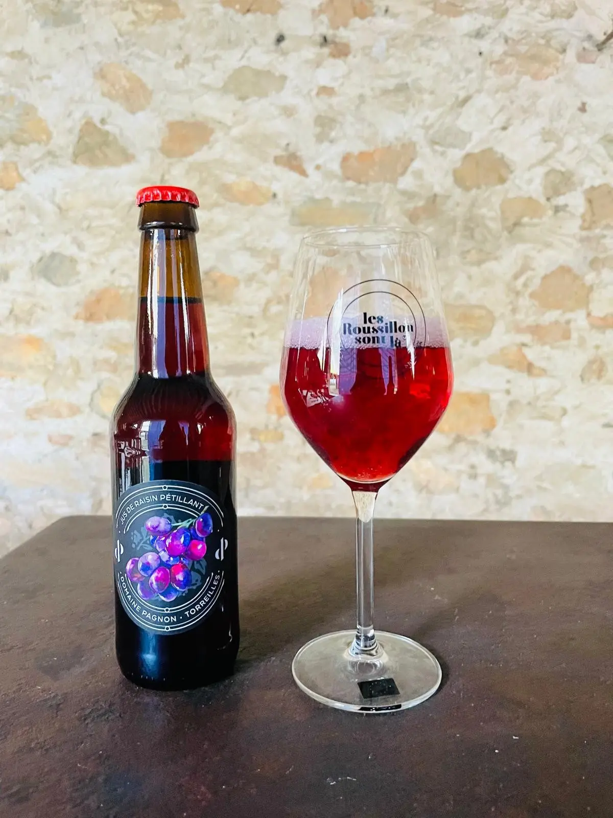 Fruit juice - Organic sparkling red grape juice - Merlot - 33 cl