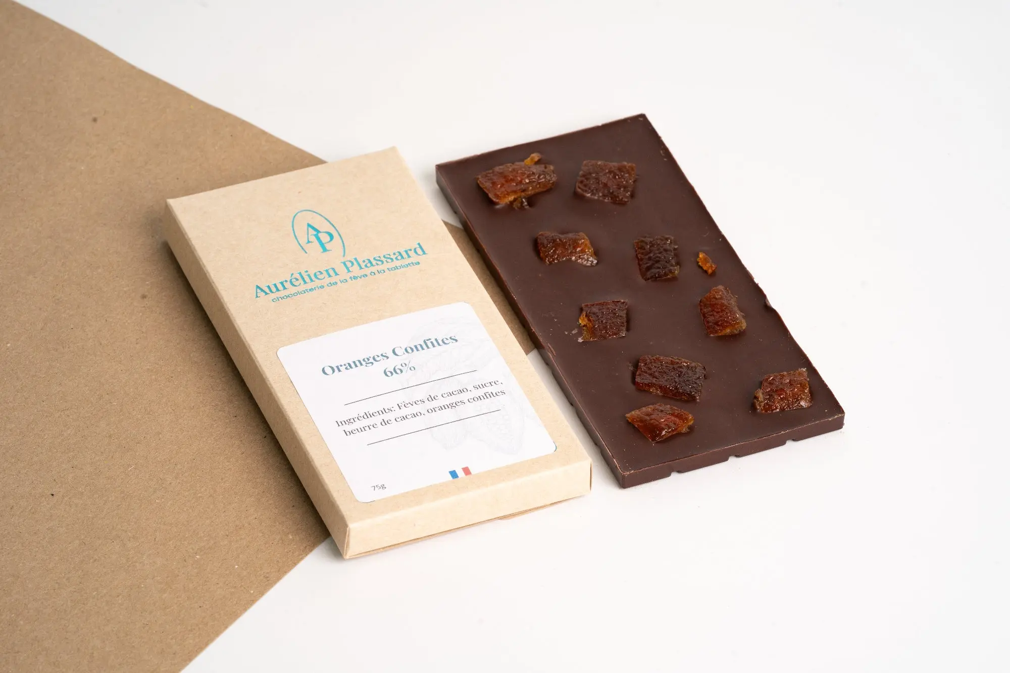 Tablette chocolat noir 66% de cacao et oranges confites
