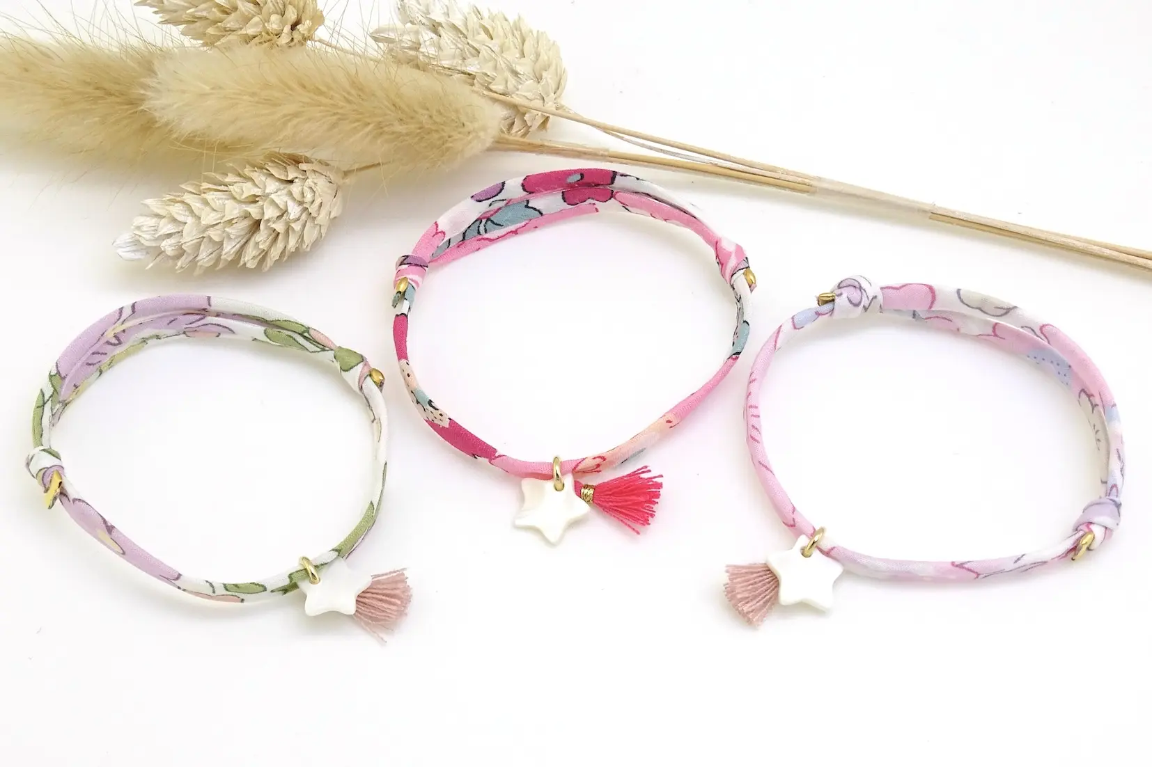 Mother-of-pearl star bracelet