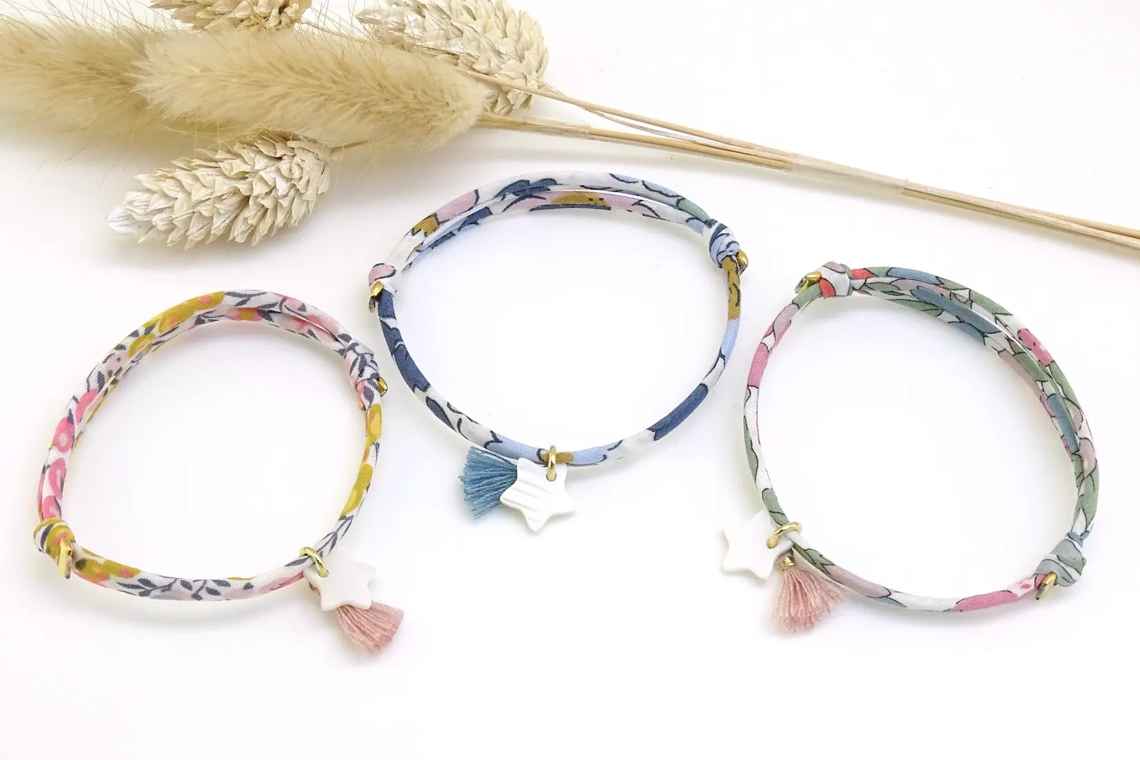 Mother-of-pearl star bracelet