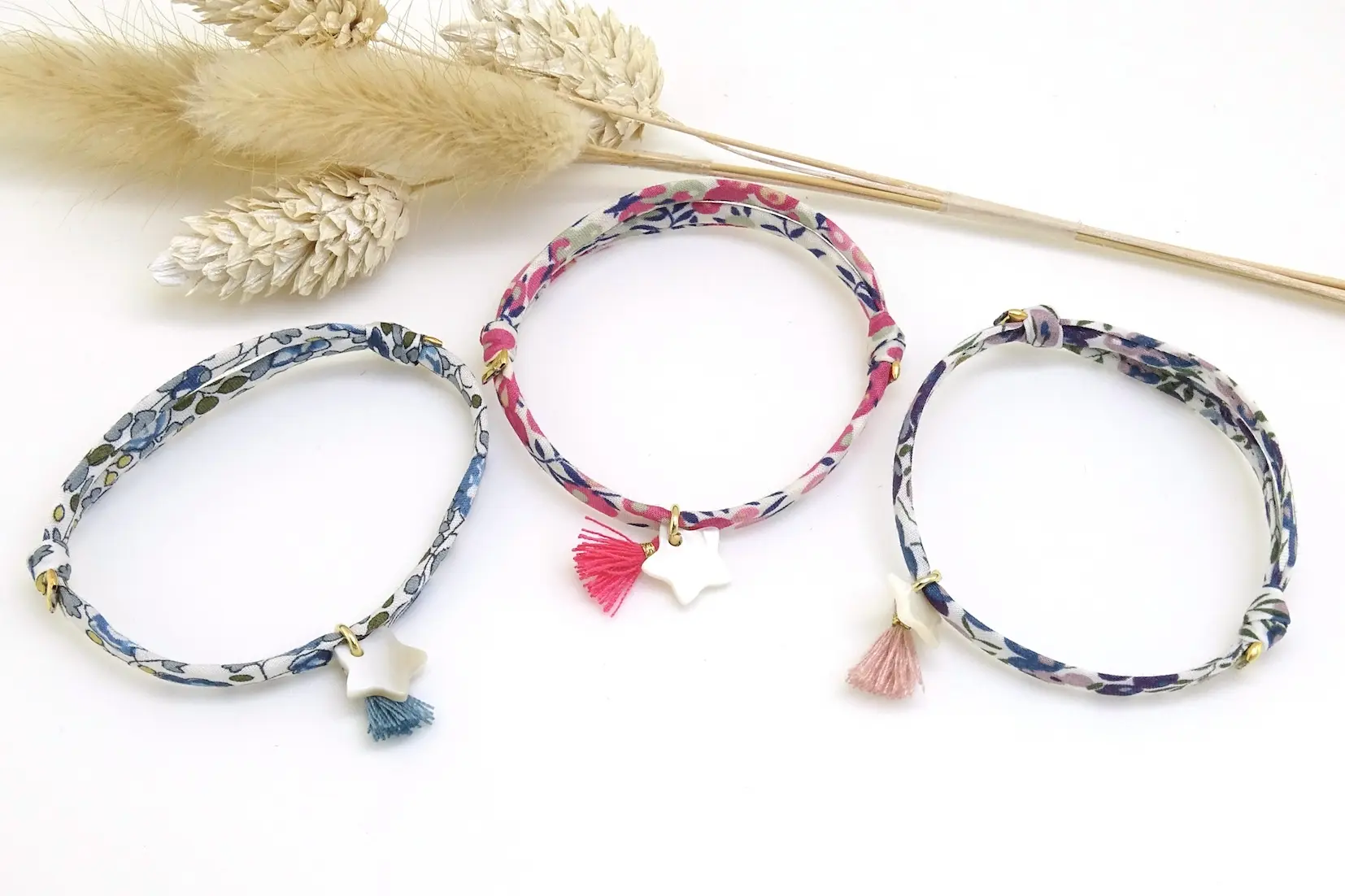 Mother-of-pearl star bracelet