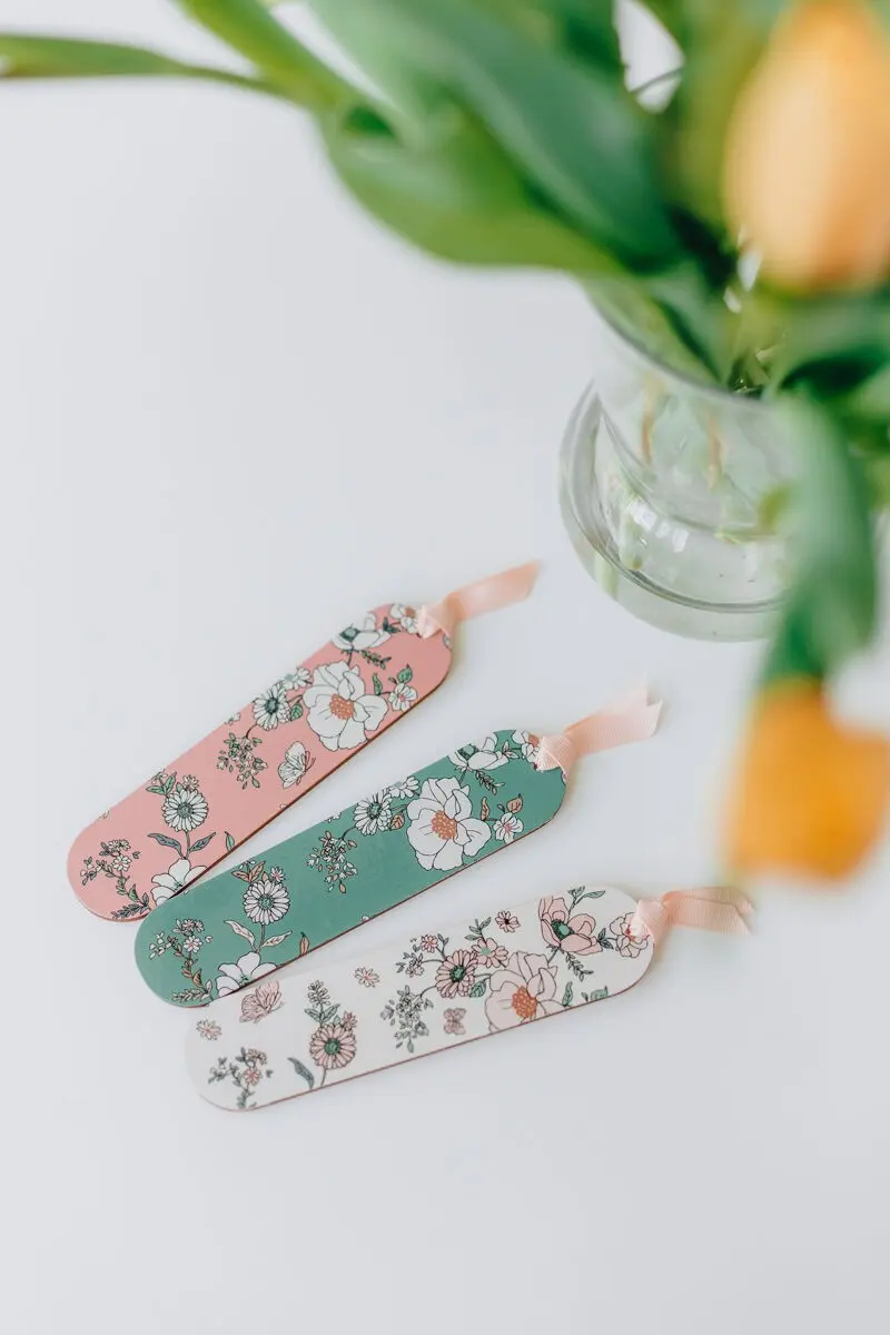 Floral Printed Wooden Bookmarks