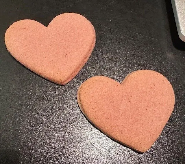 Pure butter shortbread with pink strawberry center
