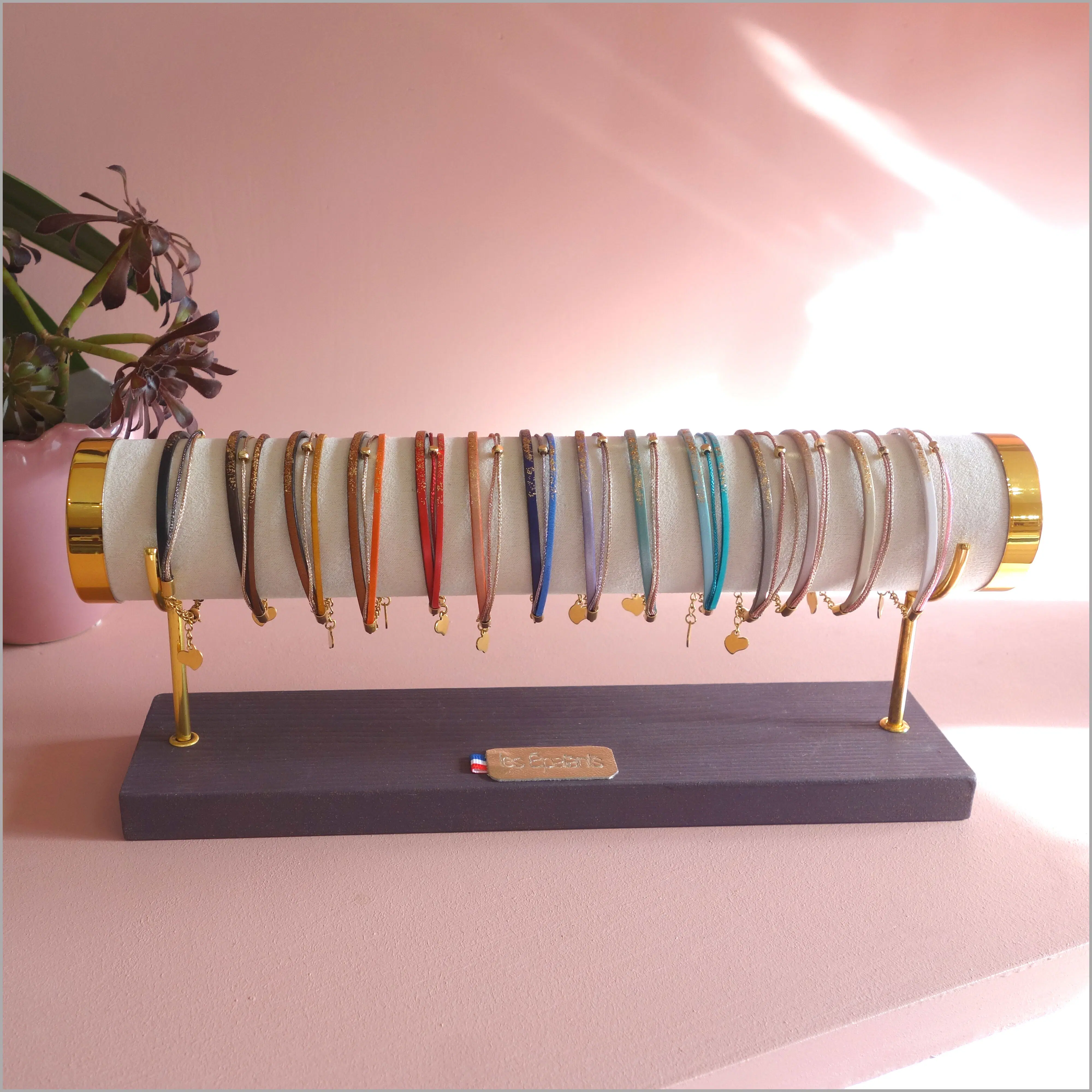 PACK OF WOMEN'S GENUINE LEATHER BRACELETS WITH LAME AND SEQUINS + DISPLAY STAND
