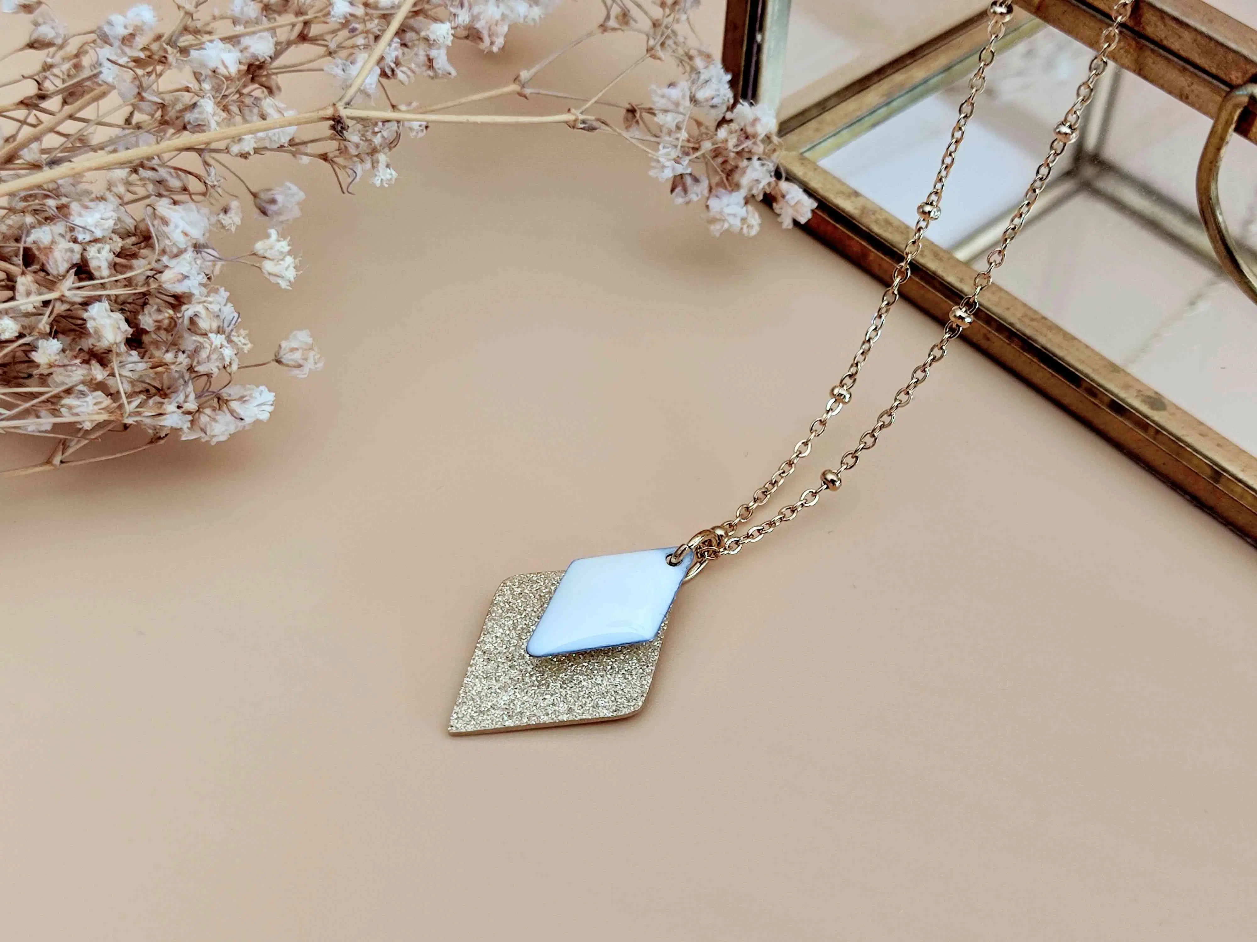 La Scintillante White Diamond Pendant Necklace