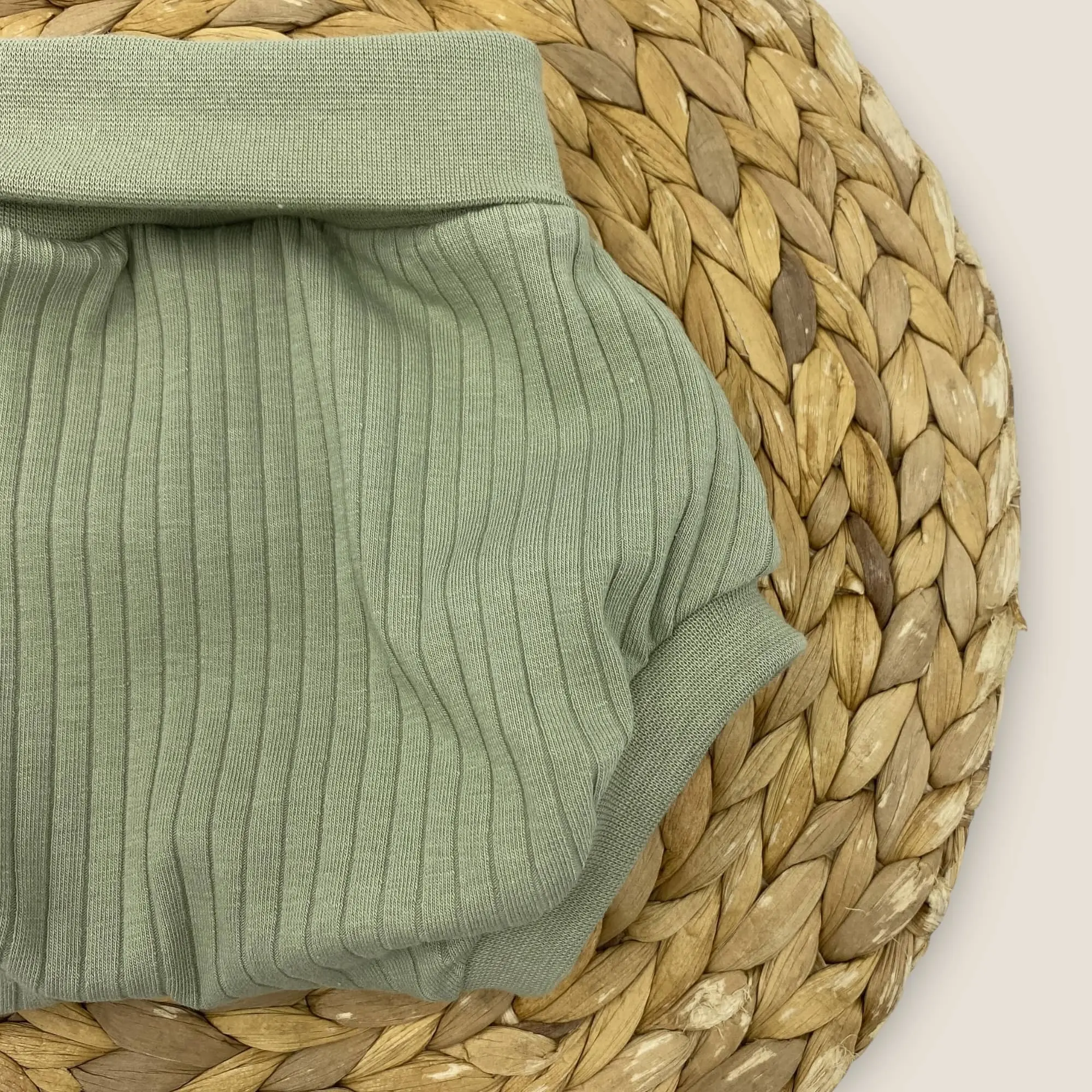 Unisex Baby-Pumphose zum Mitwachsen – Olivgrün | 3–18 Monate & 18 Monate–4 Jahre