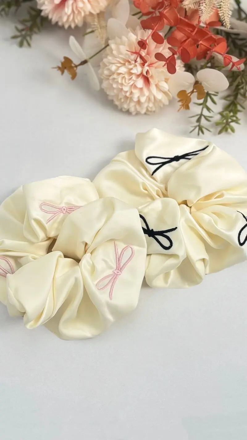 Satin scrunchie with embroidered bow 15cm FQ61