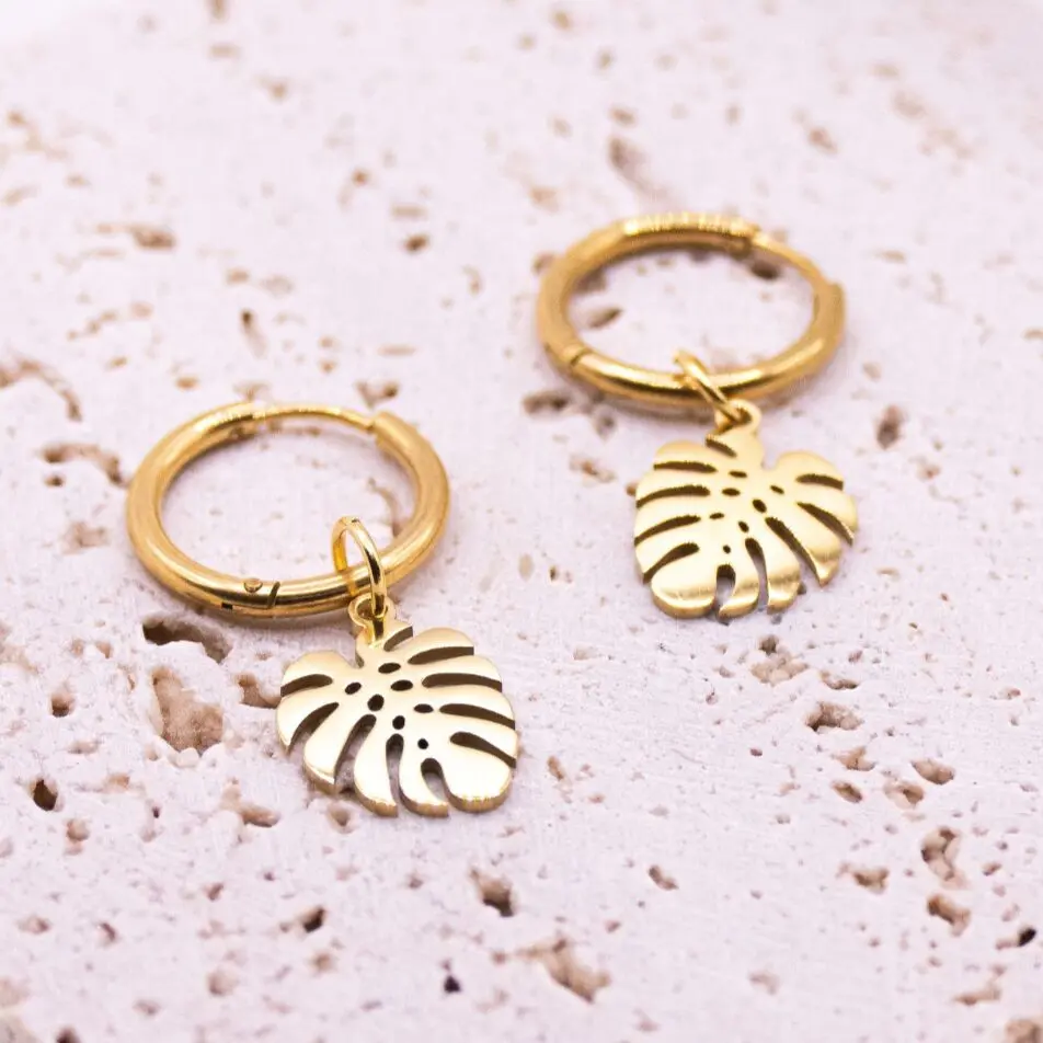 Boucles d'oreilles créoles Monstera Houseplant - boucles d'oreilles légères à tige en forme de feuille