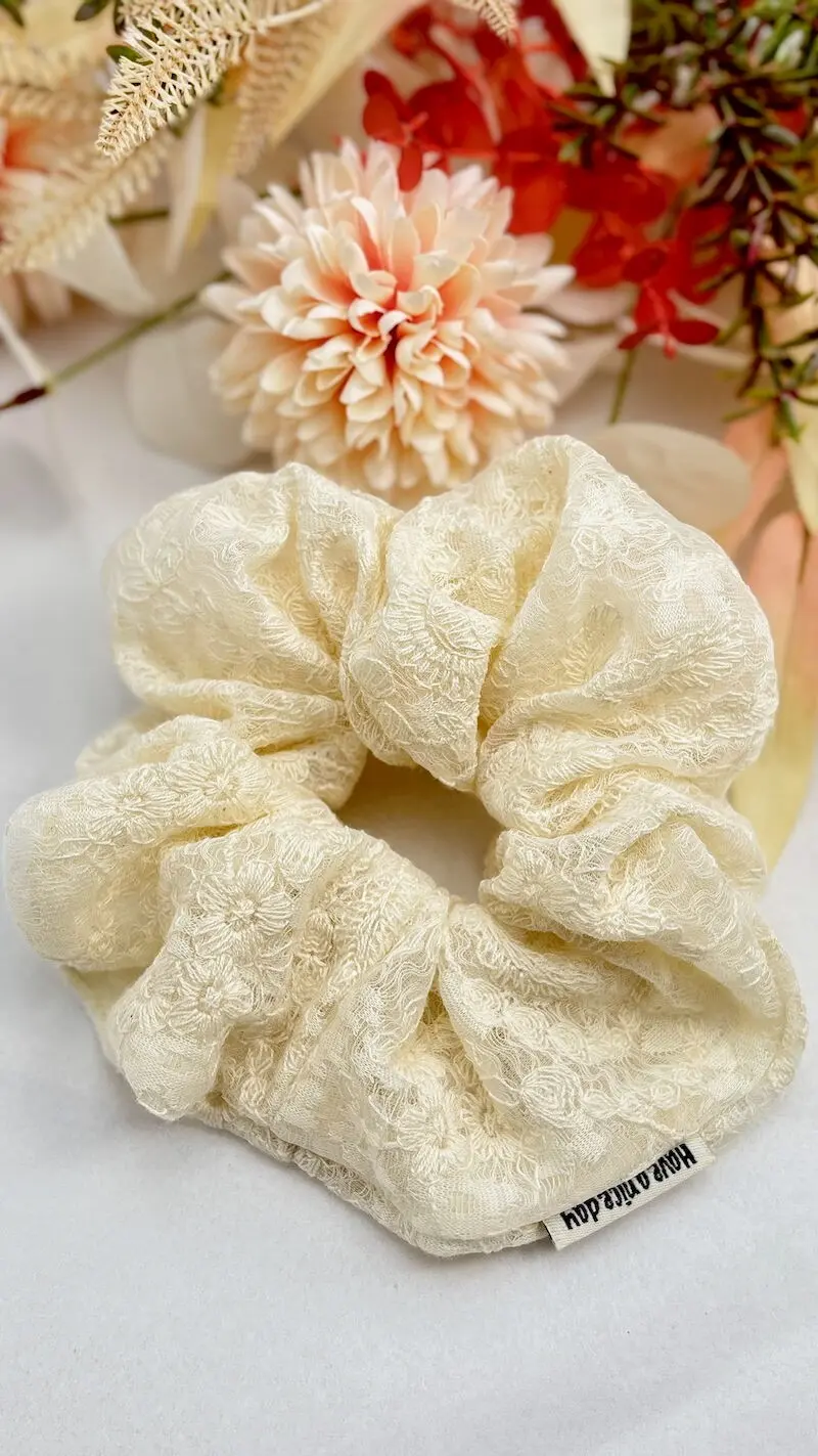 Lace scrunchie 15cm FQ64