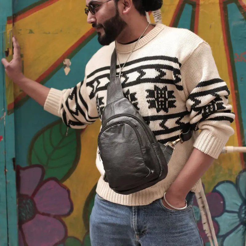 Petit sac pratique et polyvalent en cuir - SLING BAG MINI