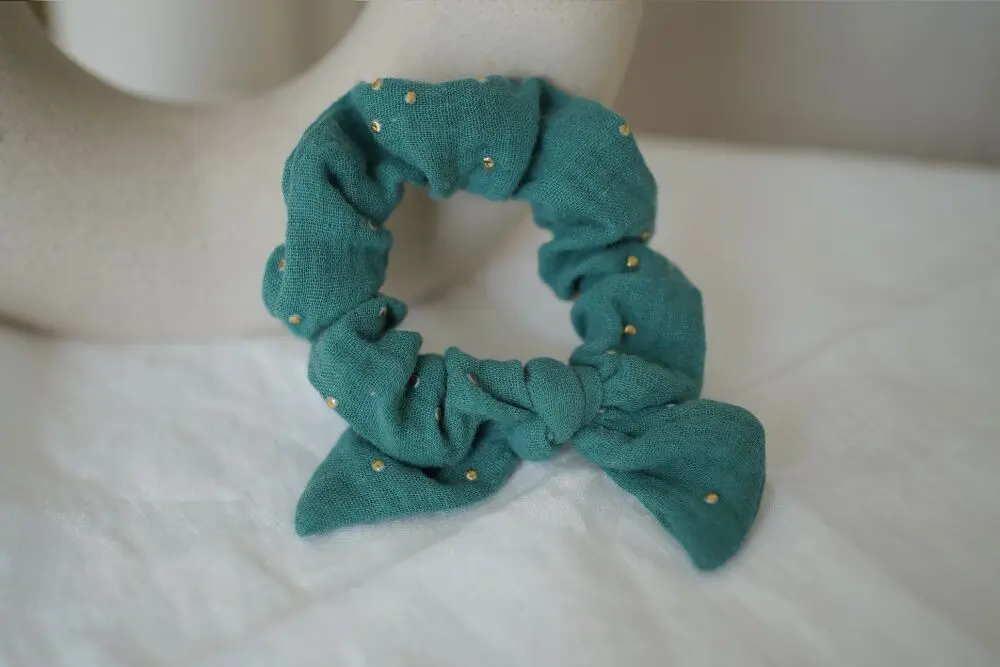 Lou Child's Schleife Scrunchie Grün Blau und Gold