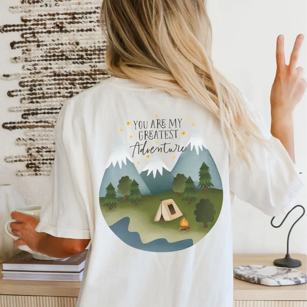 T-shirt Camping Montagnes COTON BIOLOGIQUE « Tu es ma plus grande aventure » - Motif Nature Tente & Montagnes