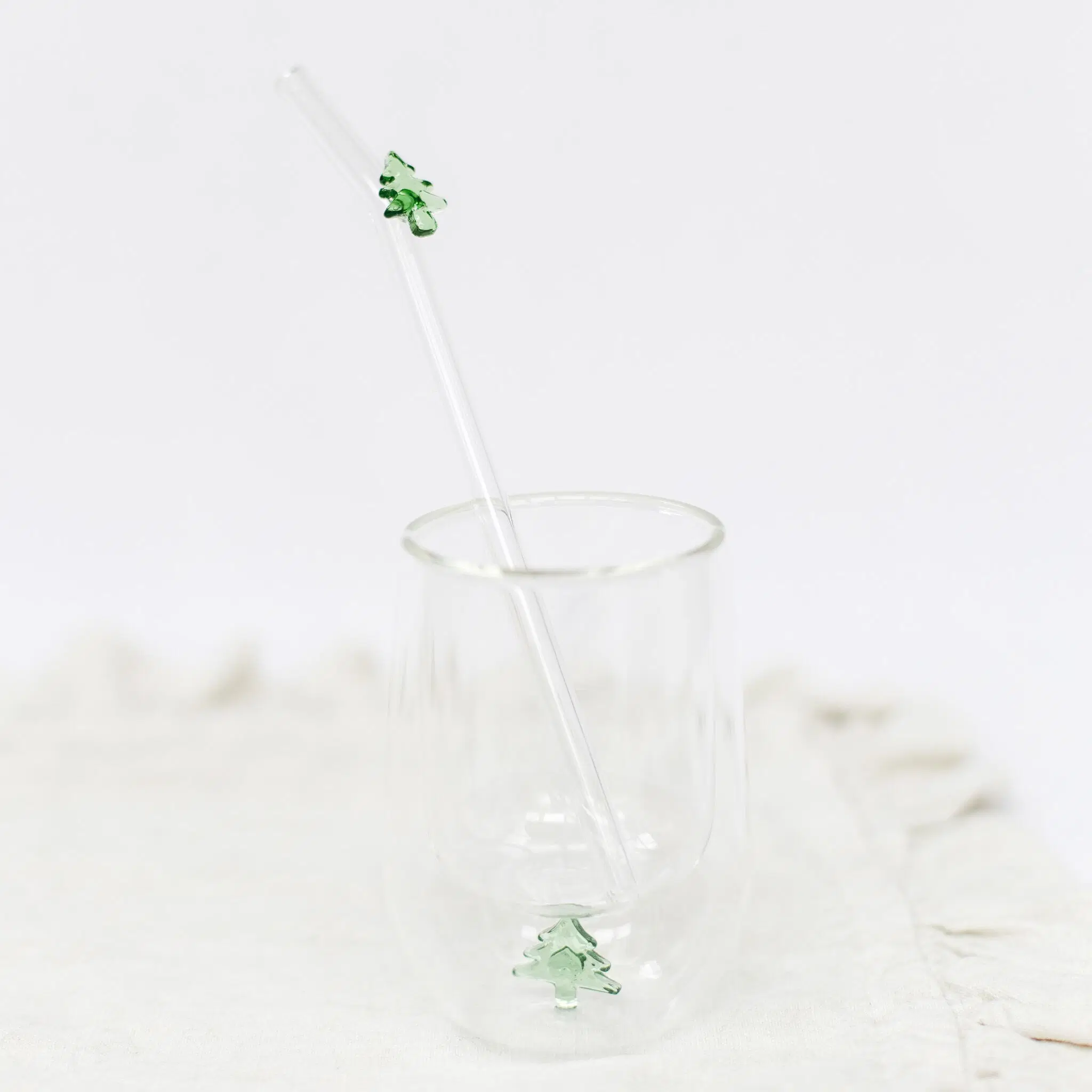 Glasstrohhalme mit Tannenbaum