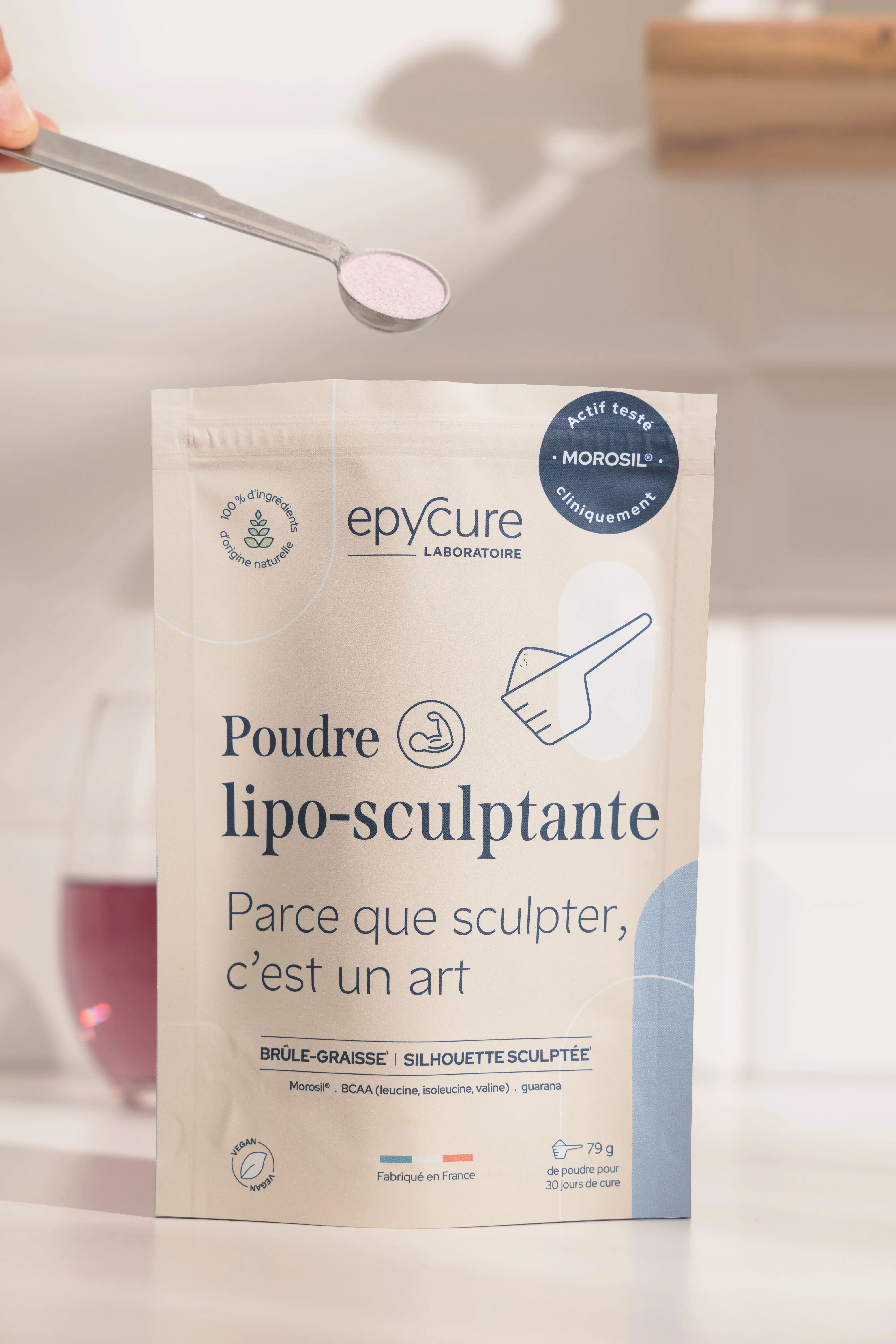 POUDRE LIPO-SCULPTANTE - COMBUSTION DES GRAISSES, MUSCLES, PRESERVE ET DEVELOPPE, PERTE DE POIDS | 1 mois - Redessine la silhouette naturellement tout en préservant la masse musculaire.