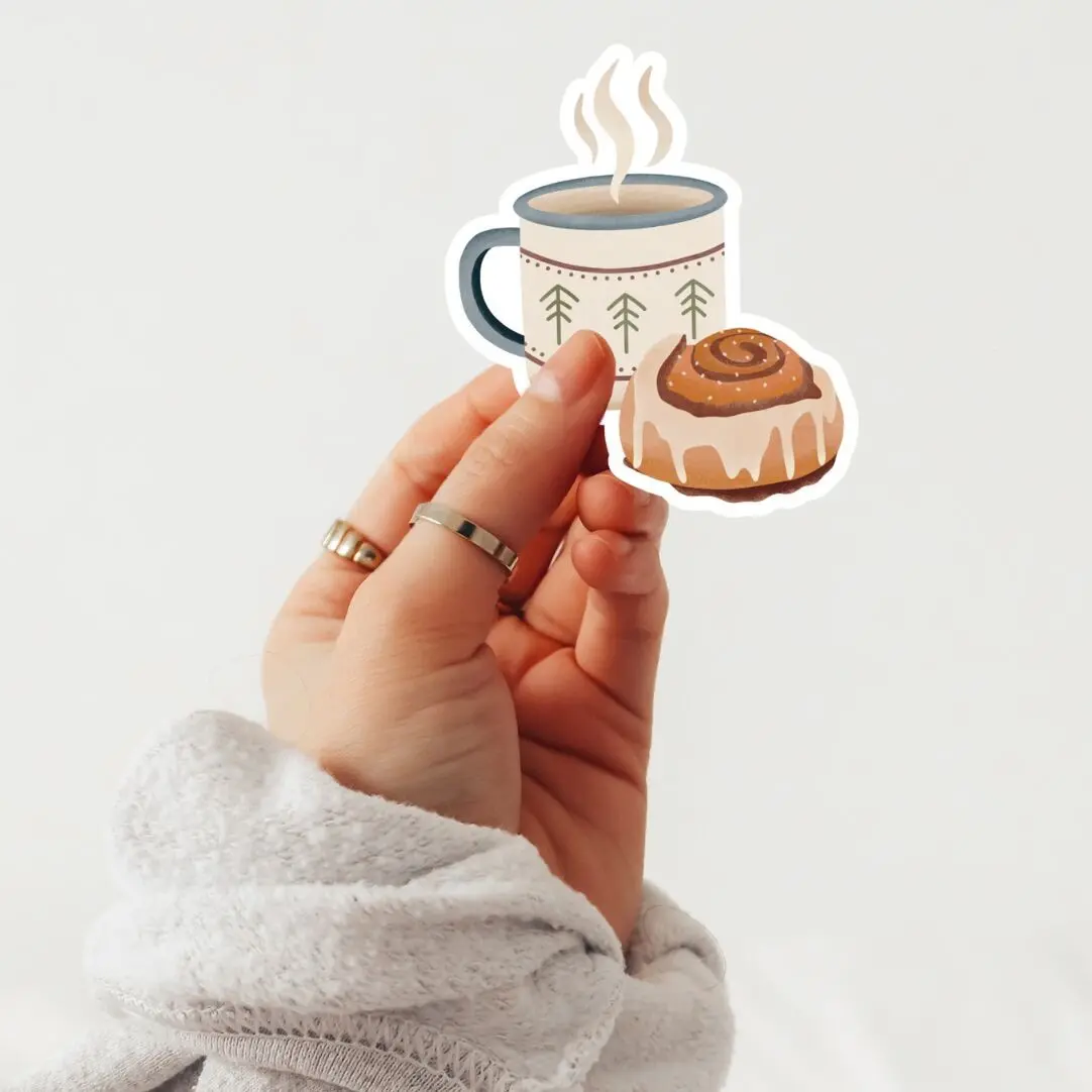 Autocollant vinyle Rouleau de cannelle Camping Mug Autocollant - Kanelbulle Kiss Cut Sticker Travel Hygge