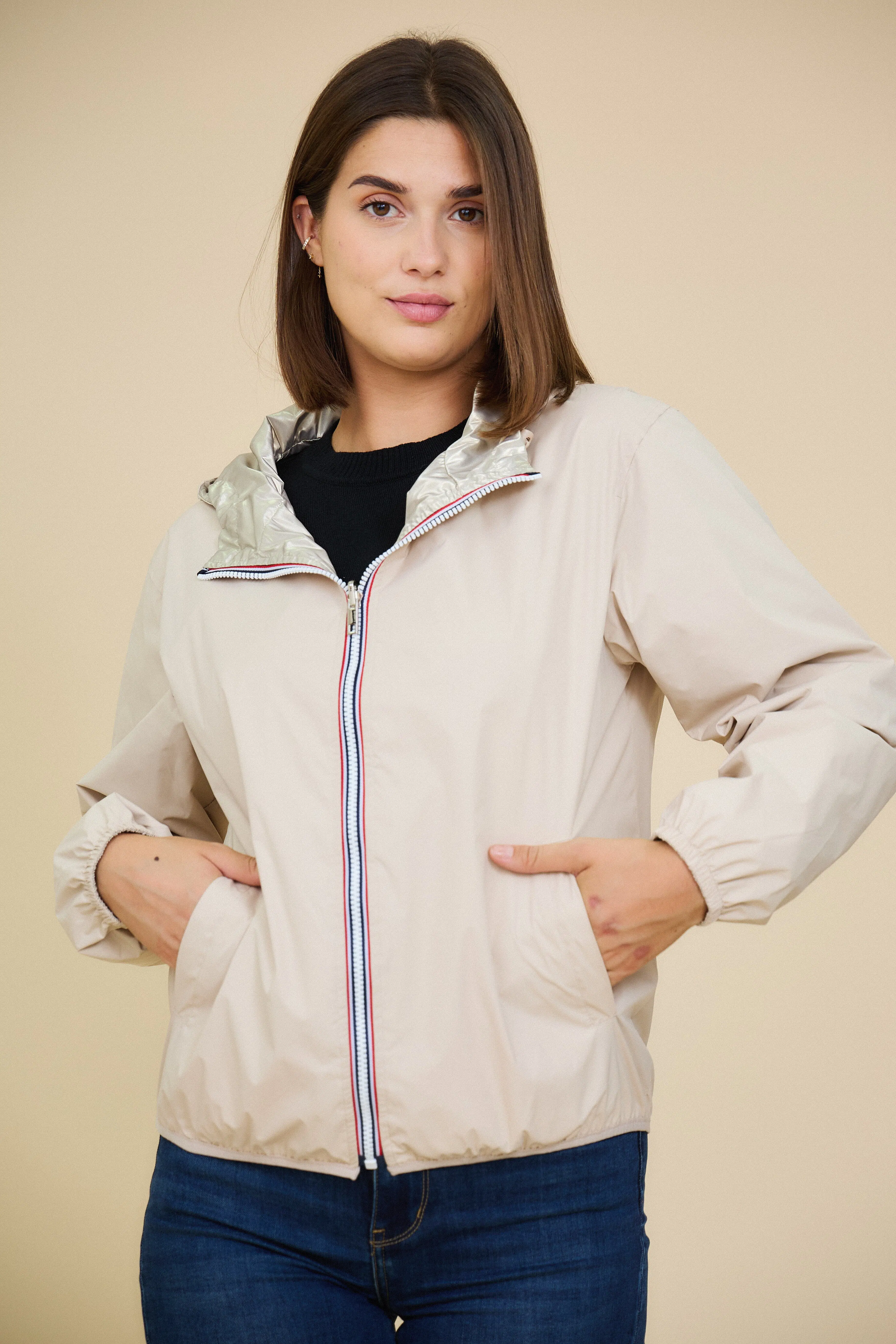 22249- Short Reversible Waterproof Parka in Solid Color