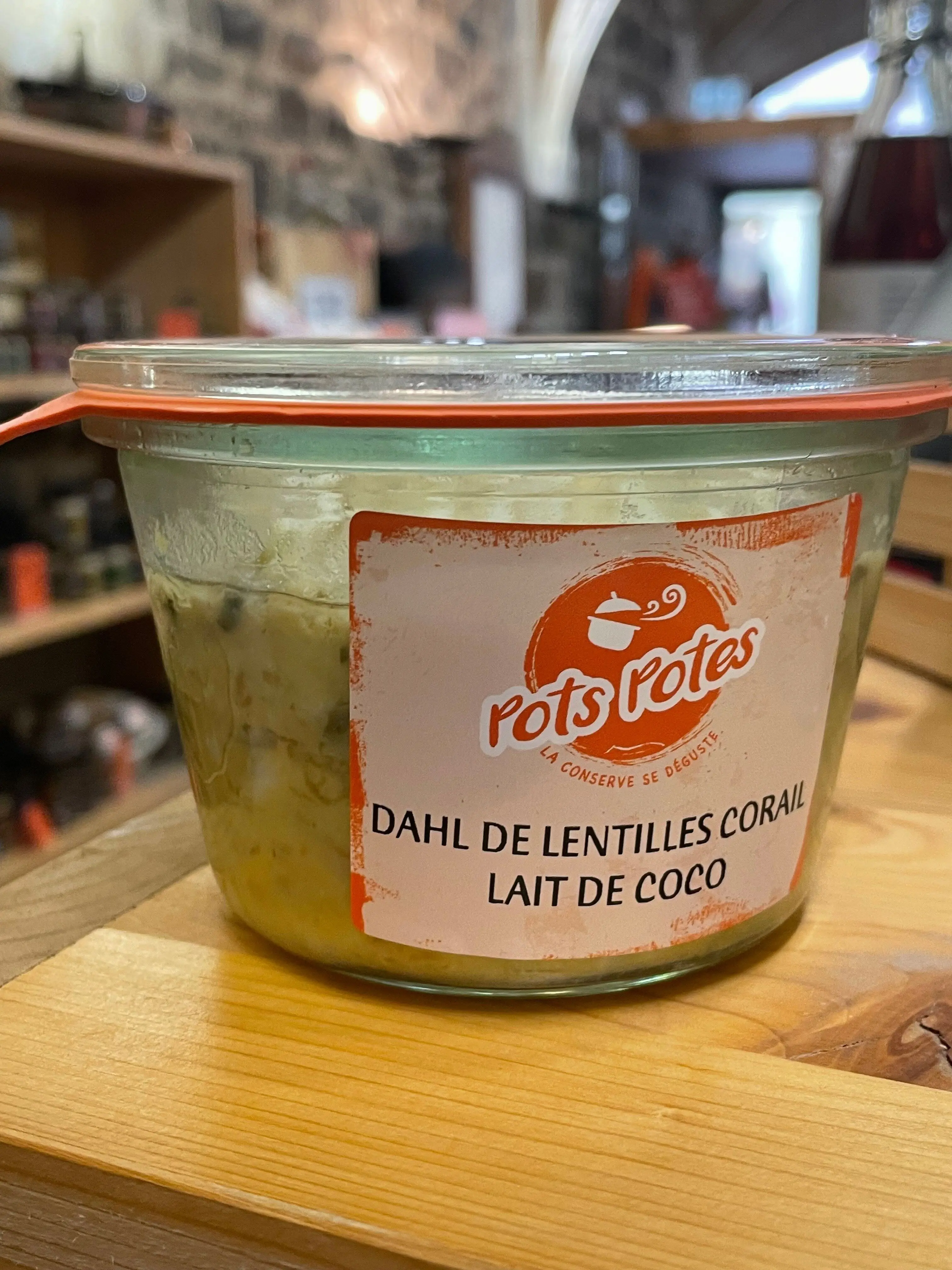 Rotes Linsen-Dahl mit Kokosmilch