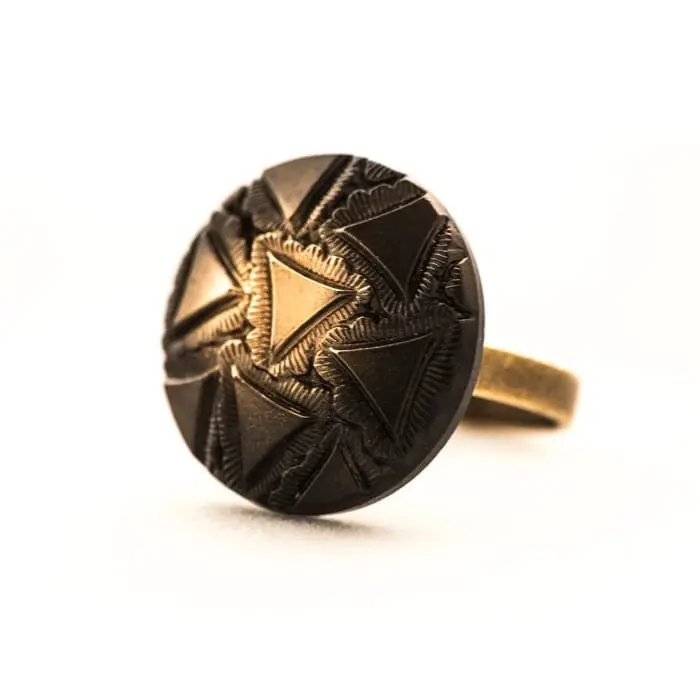 Golden Léonie ring