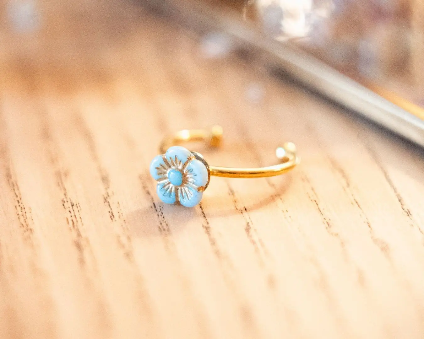 Eglantine fine ring