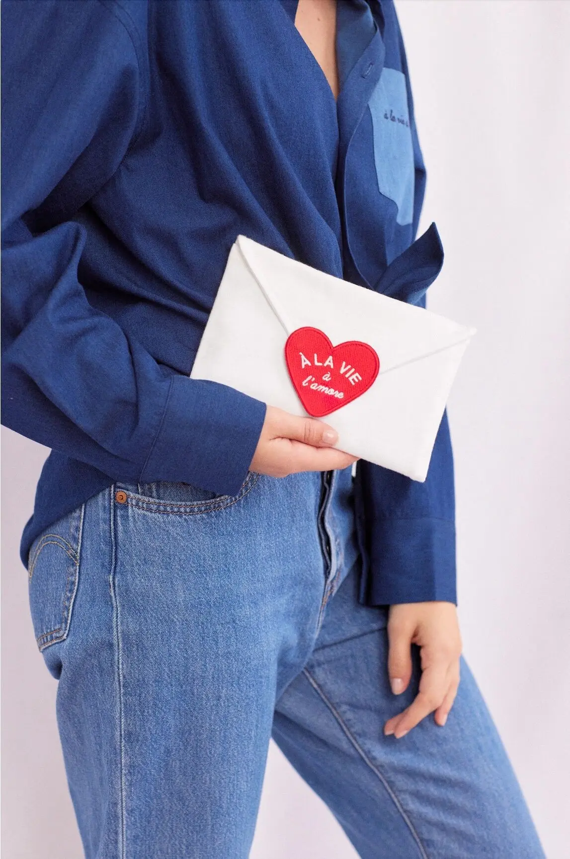 Pochette upcyclée en tissu coeur