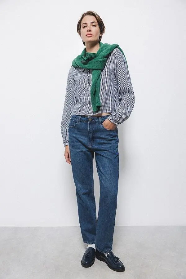 Mid-Rise Regular Fit Trousers