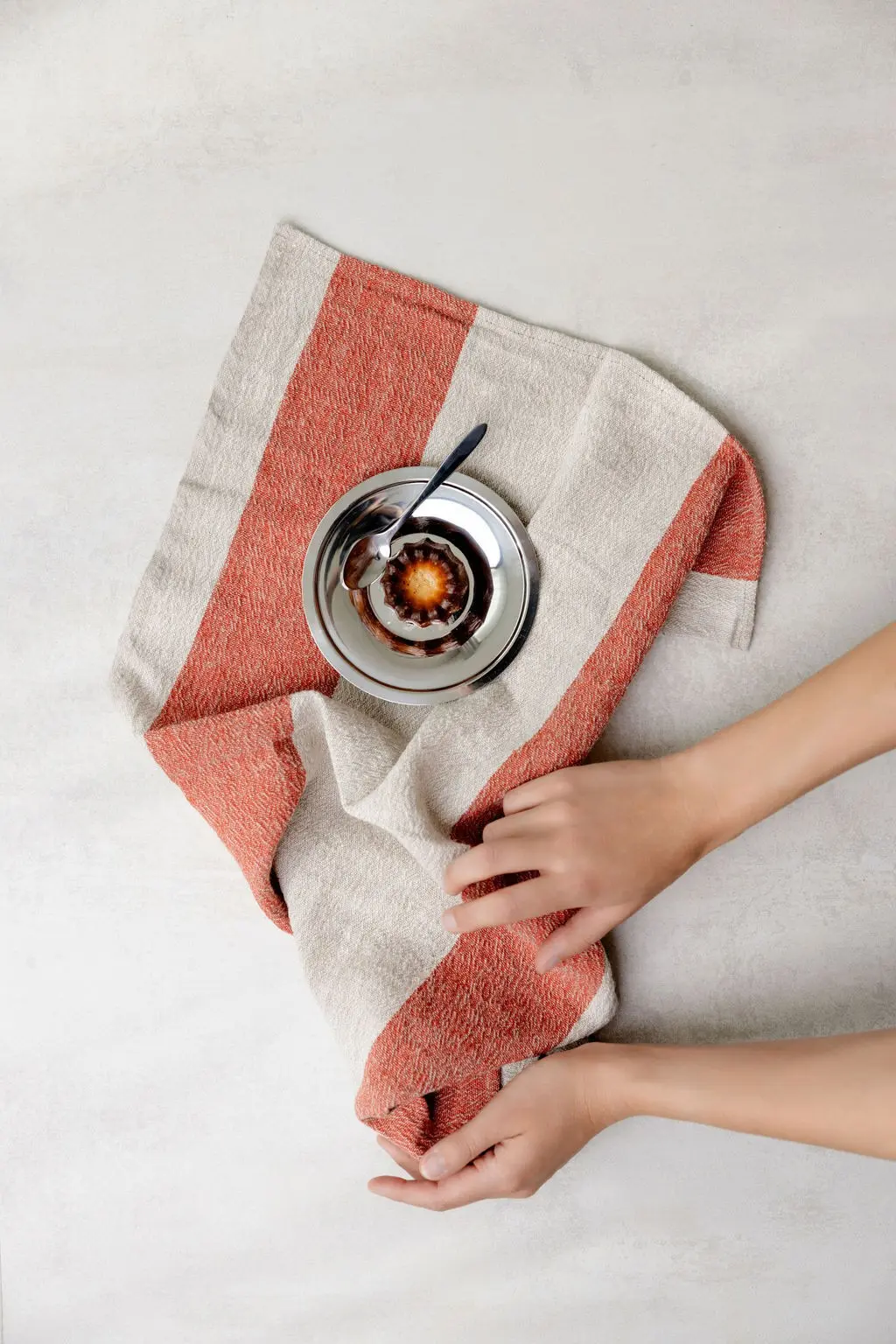 Linen Tea Towel (dish towel) / Wide red stripes