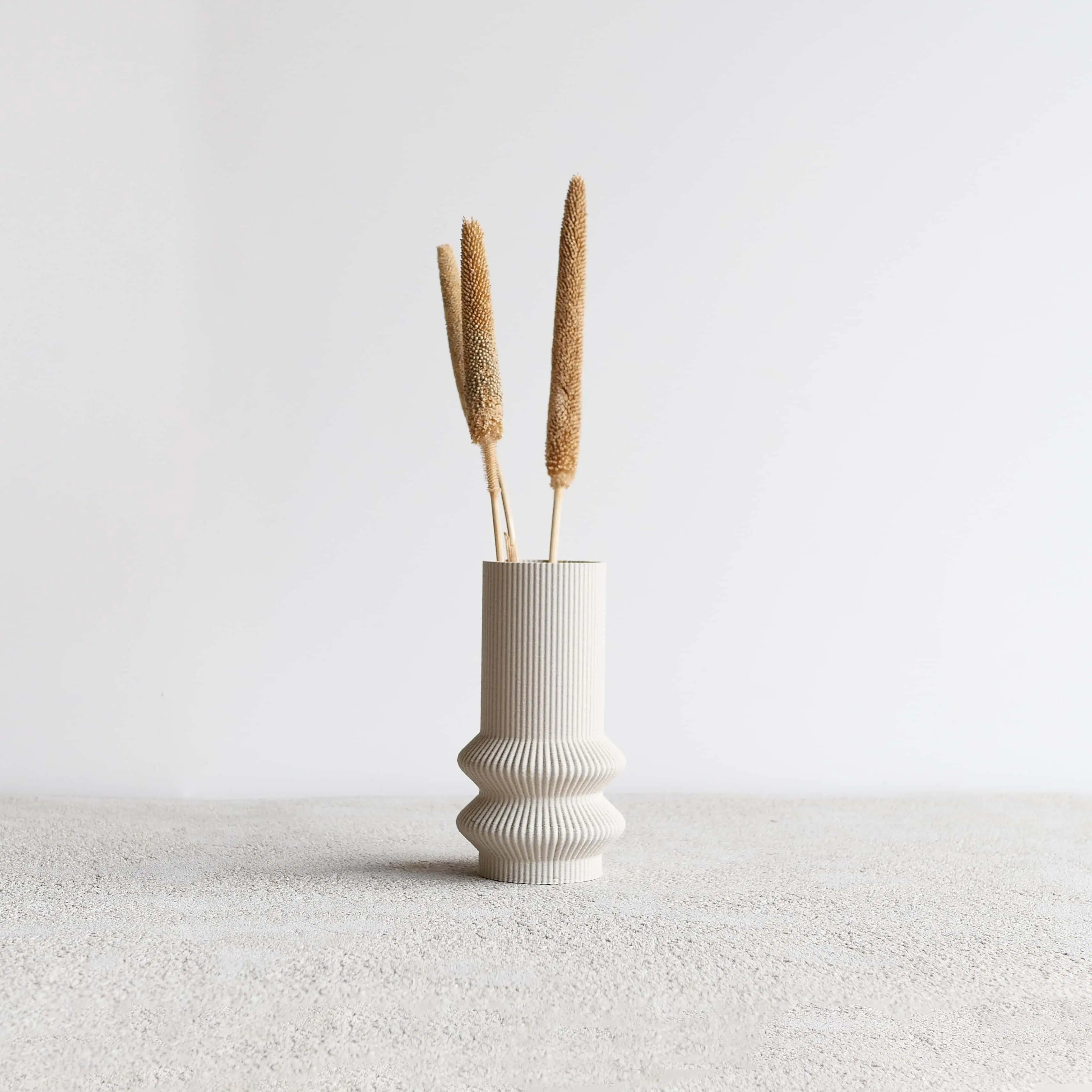 Vase June - pour fleurs séchées ou fraîches - Couleurs bois terre cuite, blanc brume et noir