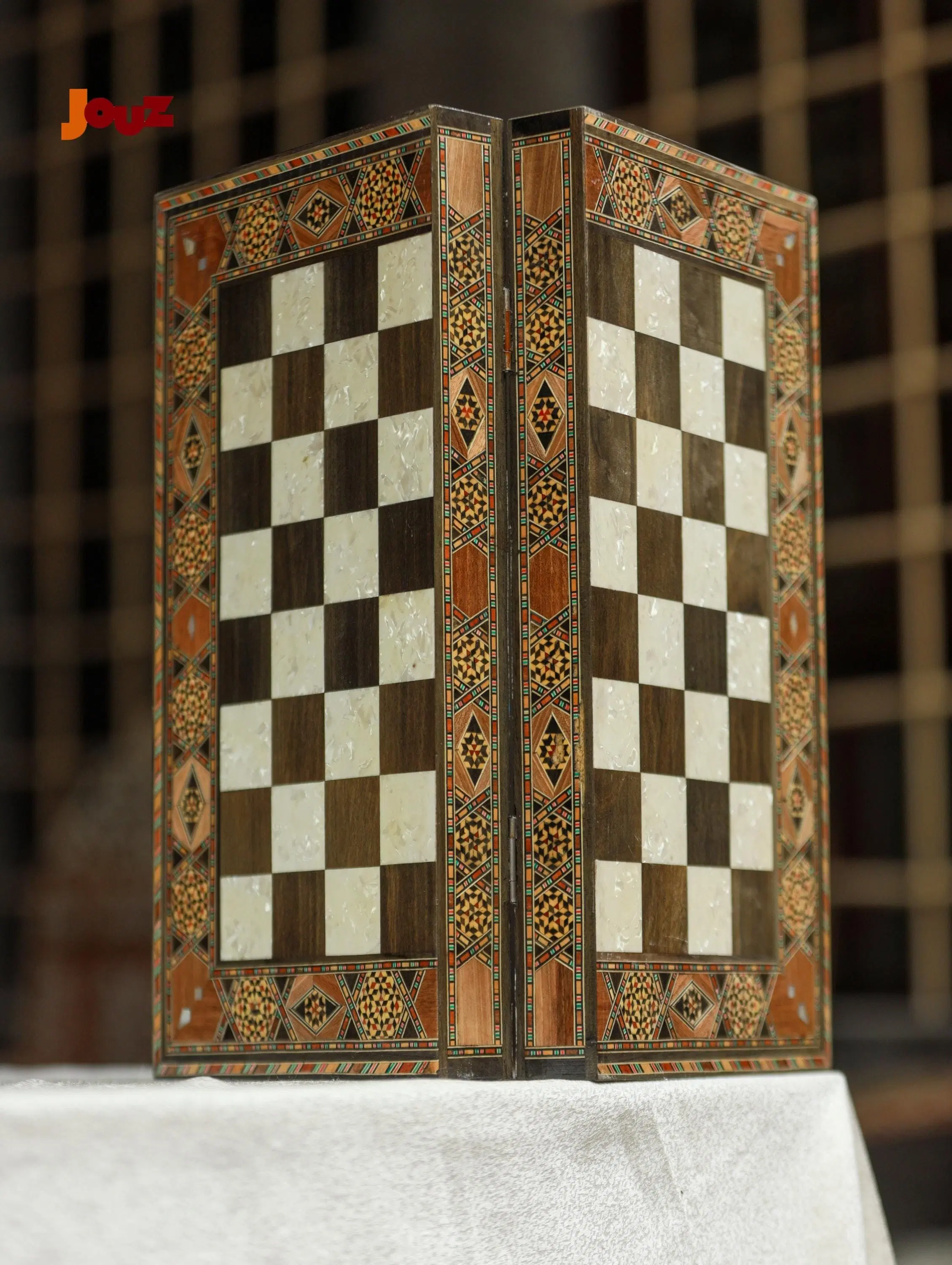 Handmade Wooden Folding Chess Backgammon Board 2-in-1 - high Quality, Artisan Crafted