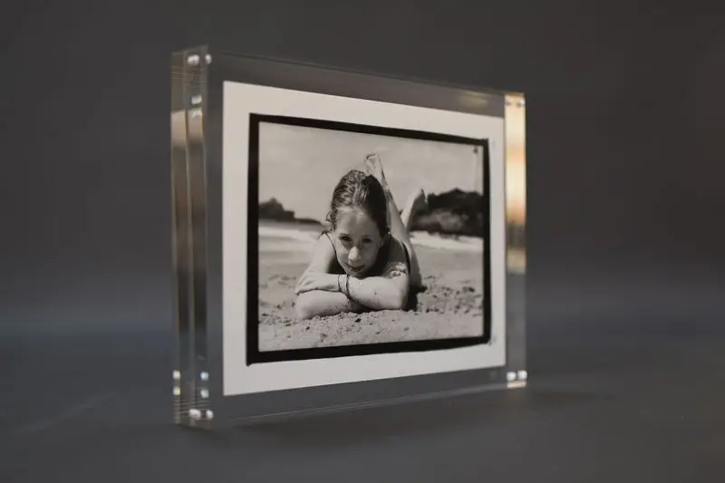 Bloc photo magnétique en plexiglas transparent