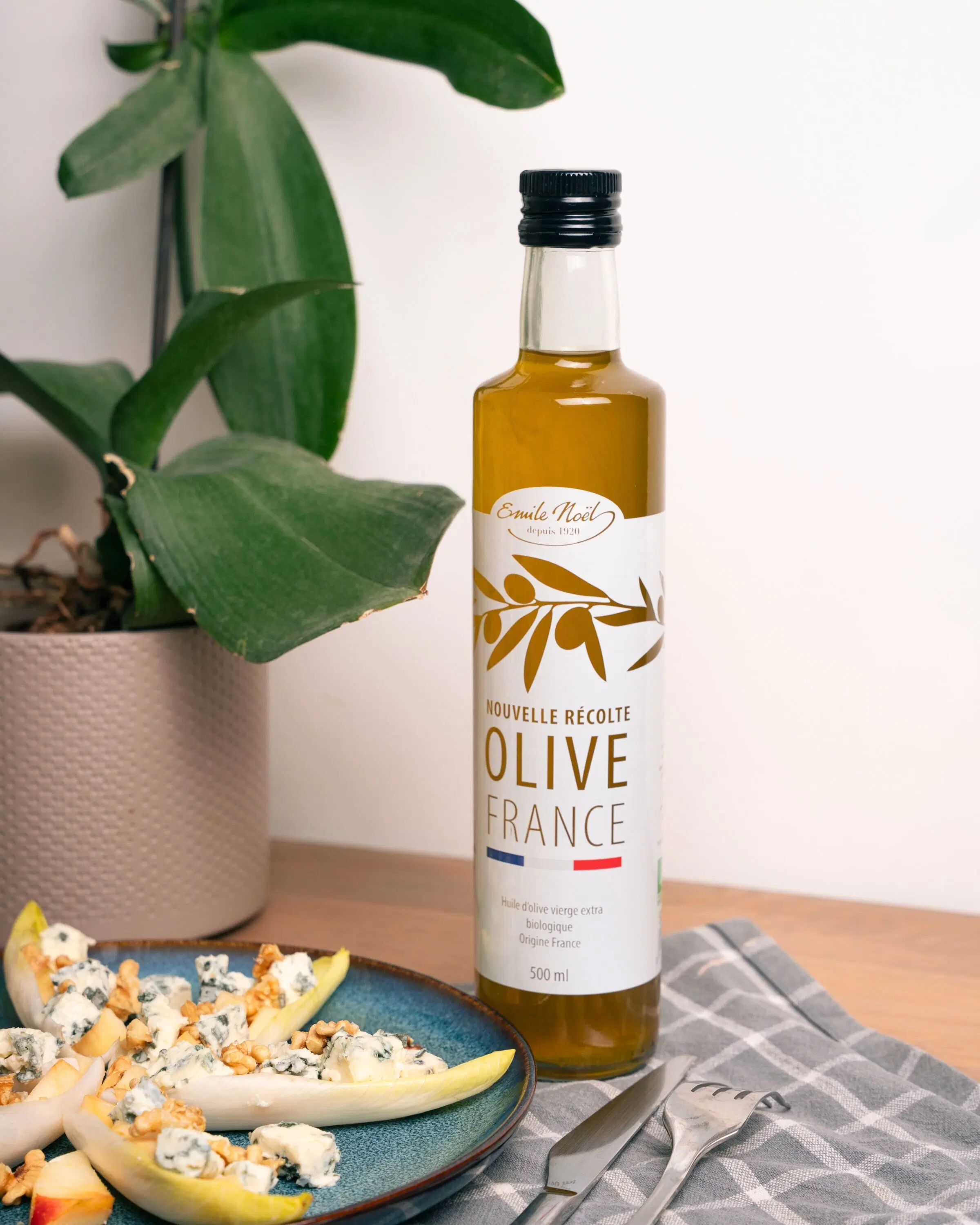 Natives Olivenöl extra der neuen Ernte