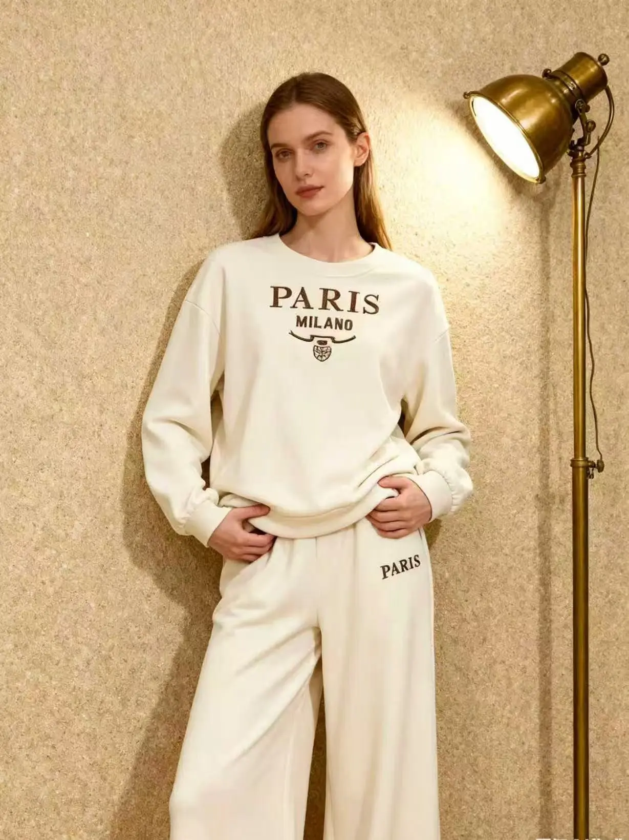 Chic set with embroidered logo, Paris Milano