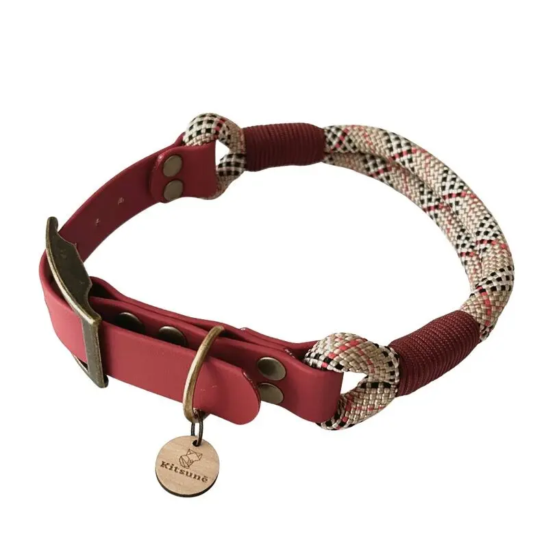 COLLAR PARA PERRO DE DOS ACABADOS MATE: BIOTHANE ROJO Y PARACORD TARTÁN