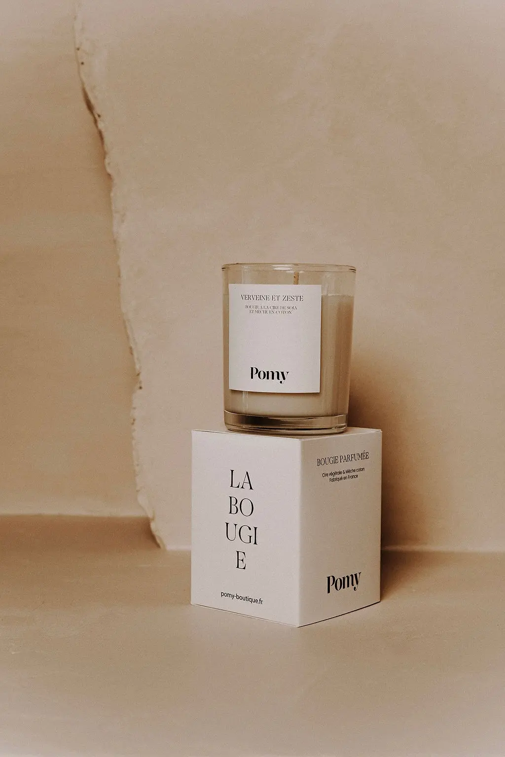 THE JAR CANDLE - Scent: Verbena and zest