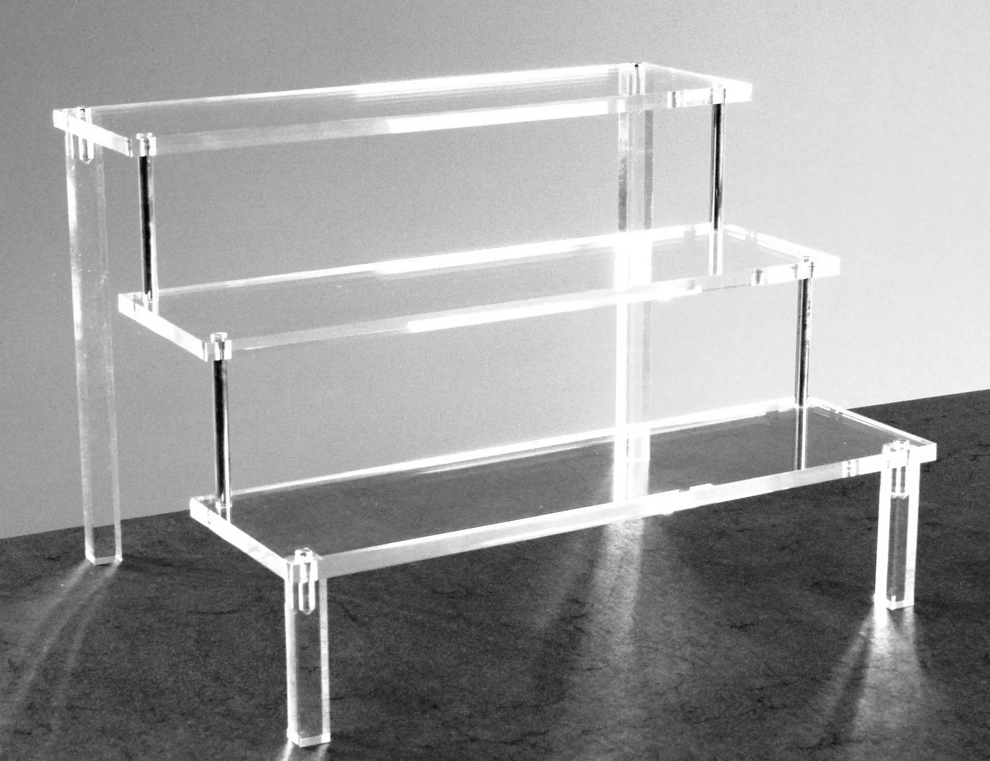 Plexiglass cascading display stand – Multi-level transparent