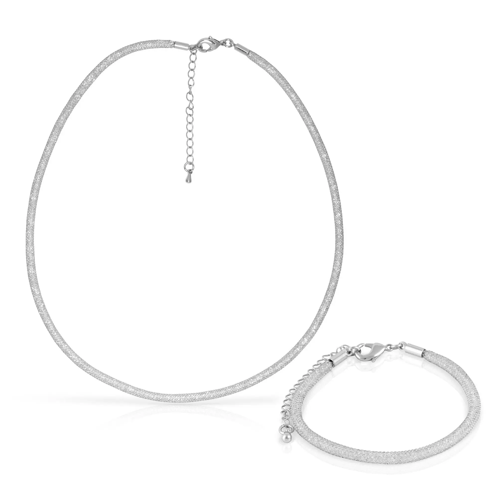 Ensemble collier et bracelet en maille de cuivre argentée, orné de cristaux étincelants et d'un fermoir mousqueton en cuivre argenté.Couleur : Argent