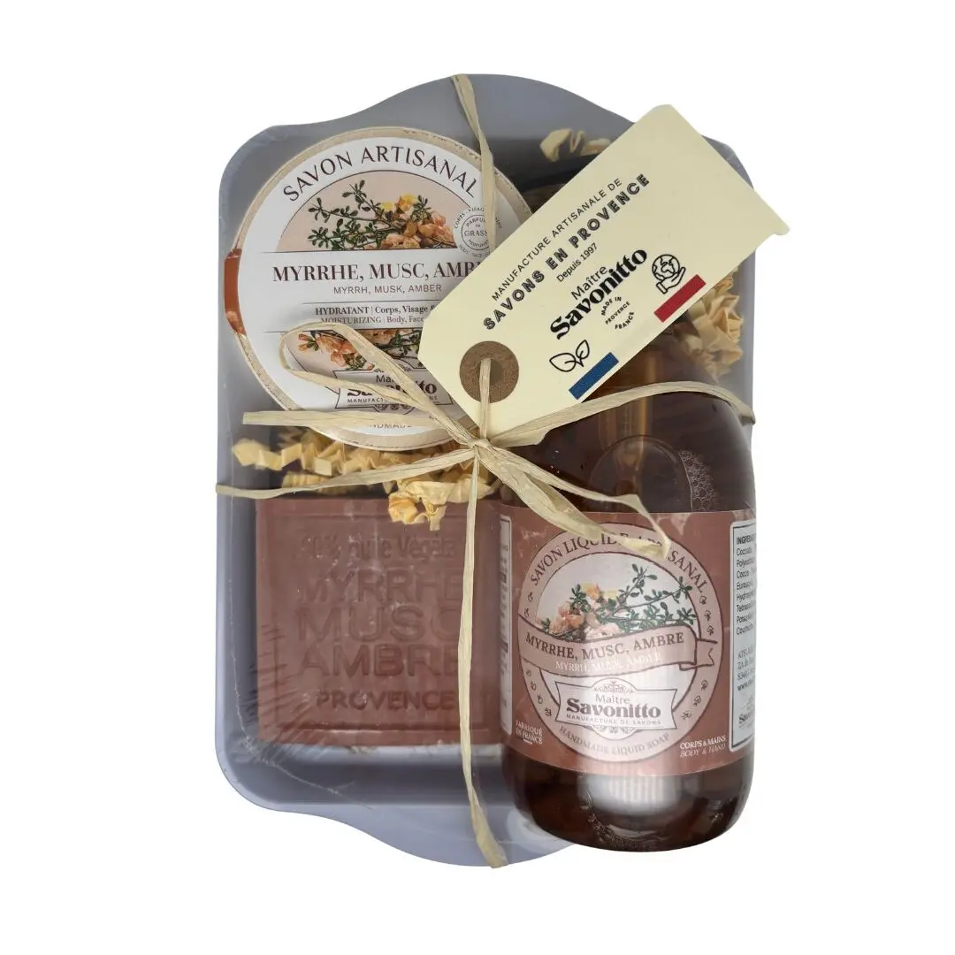 Set de regalo navideño de almizcle, mirra y ámbar.