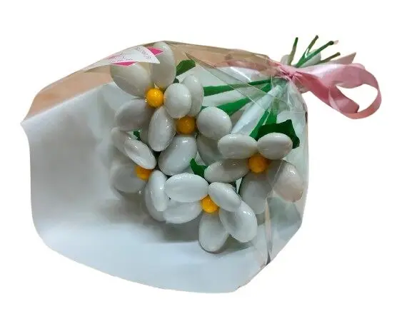 Mini bouquet of 5 white daisies and chocolate-covered daisies