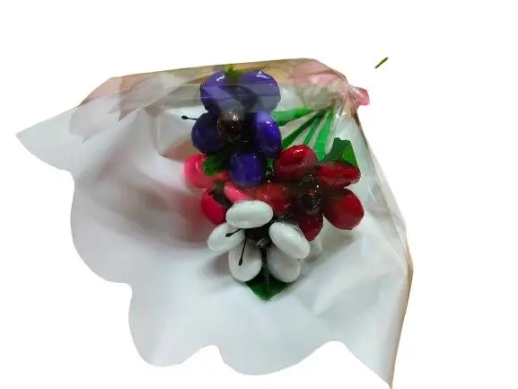 Mini bouquet of 4 anemones in chocolate dragees